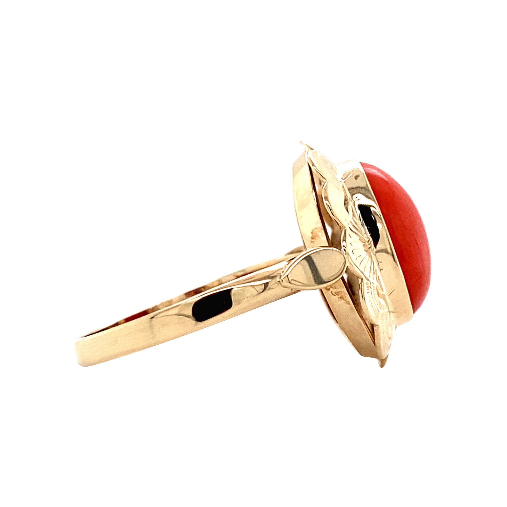 Gouden vintage ring met bloedkoraal 14 krt