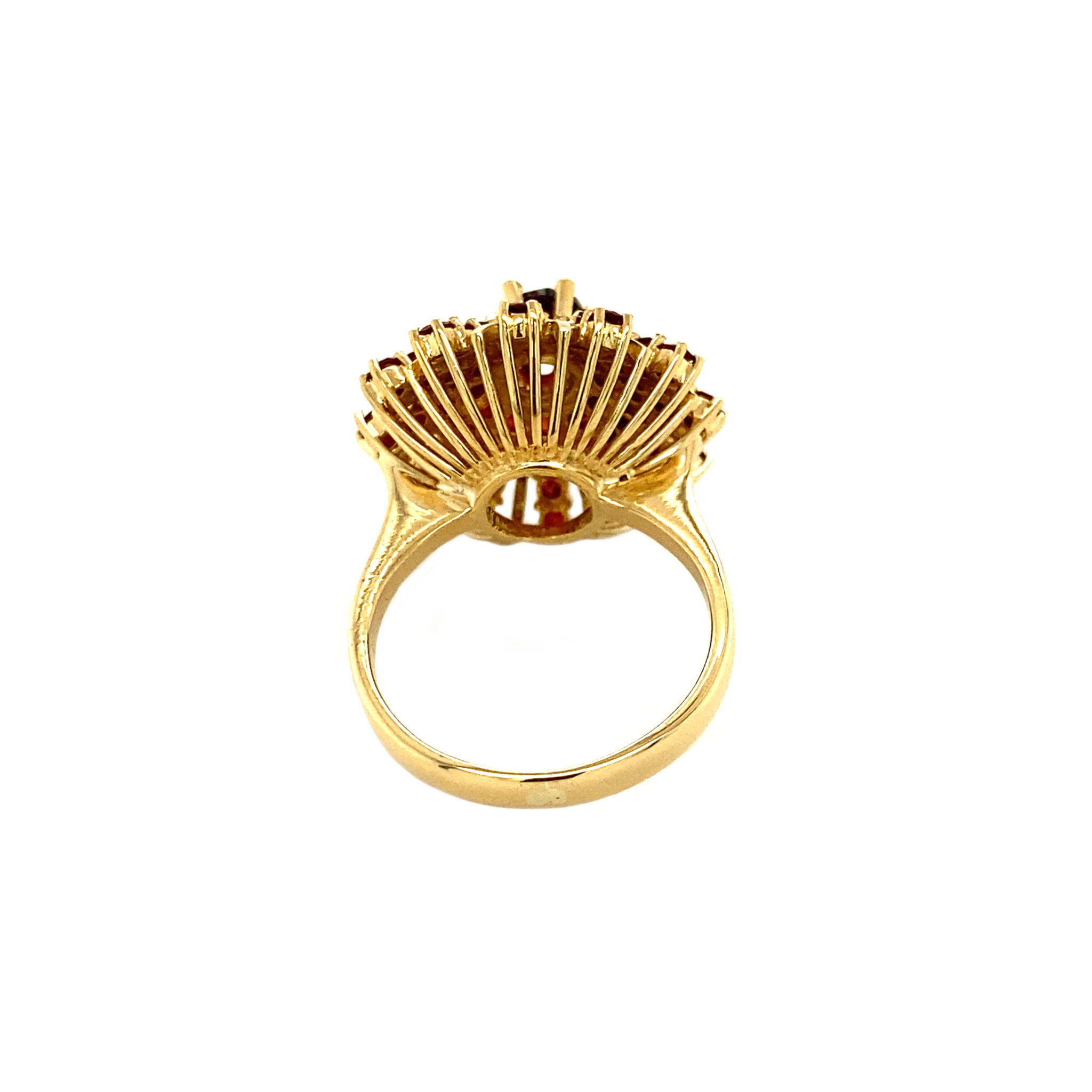 Gouden entourage ring met granaat 14 krt