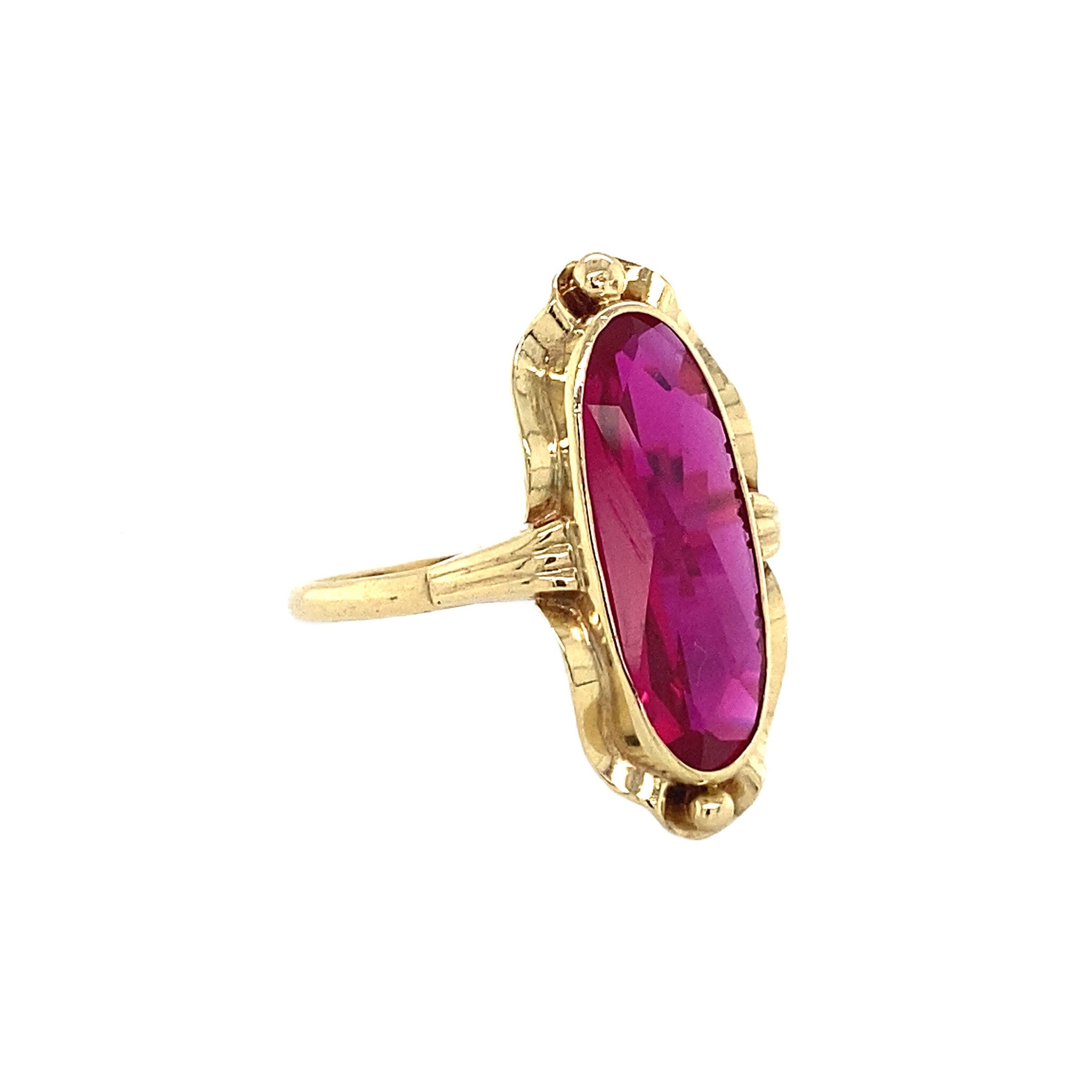 14 kt gold ring with ruby