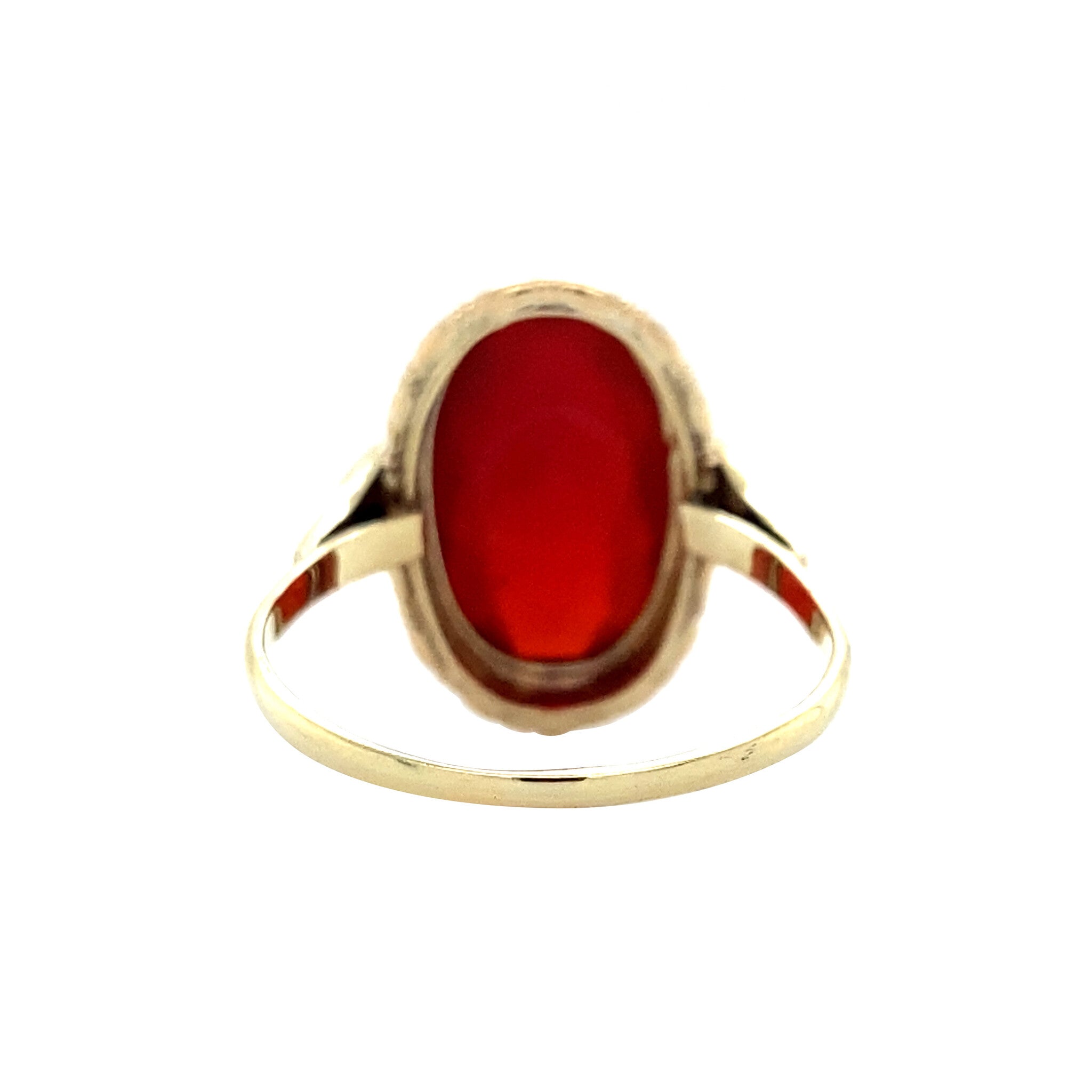 Gouden vintage ring met carneool 14 krt