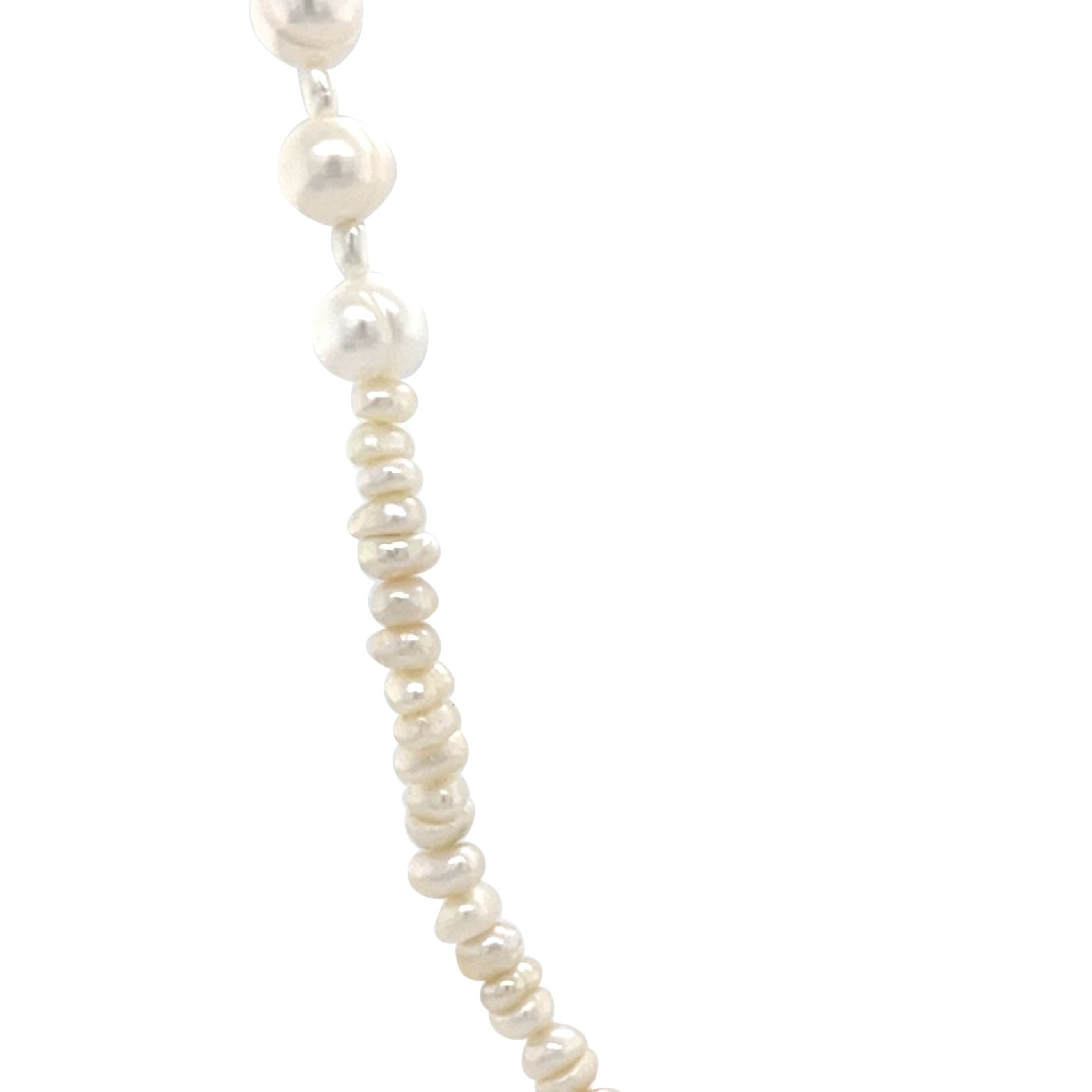 Vintage pearl necklace with 14 kt gold clasp