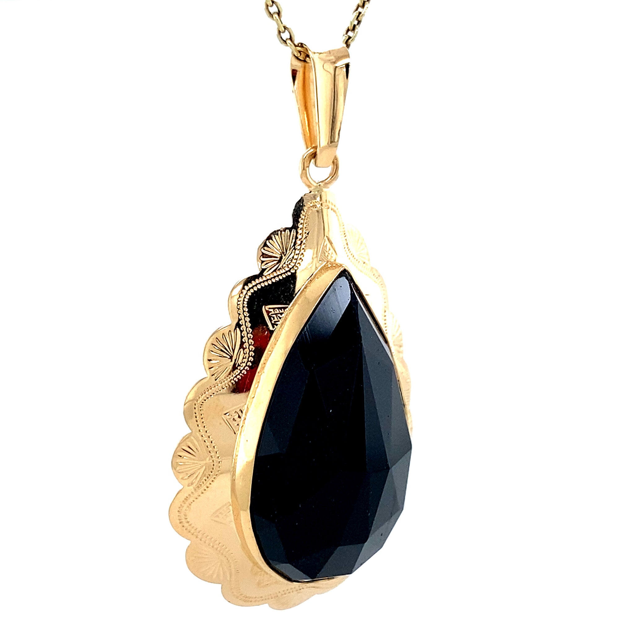 Vintage gold pendant with garnet, 14 kt