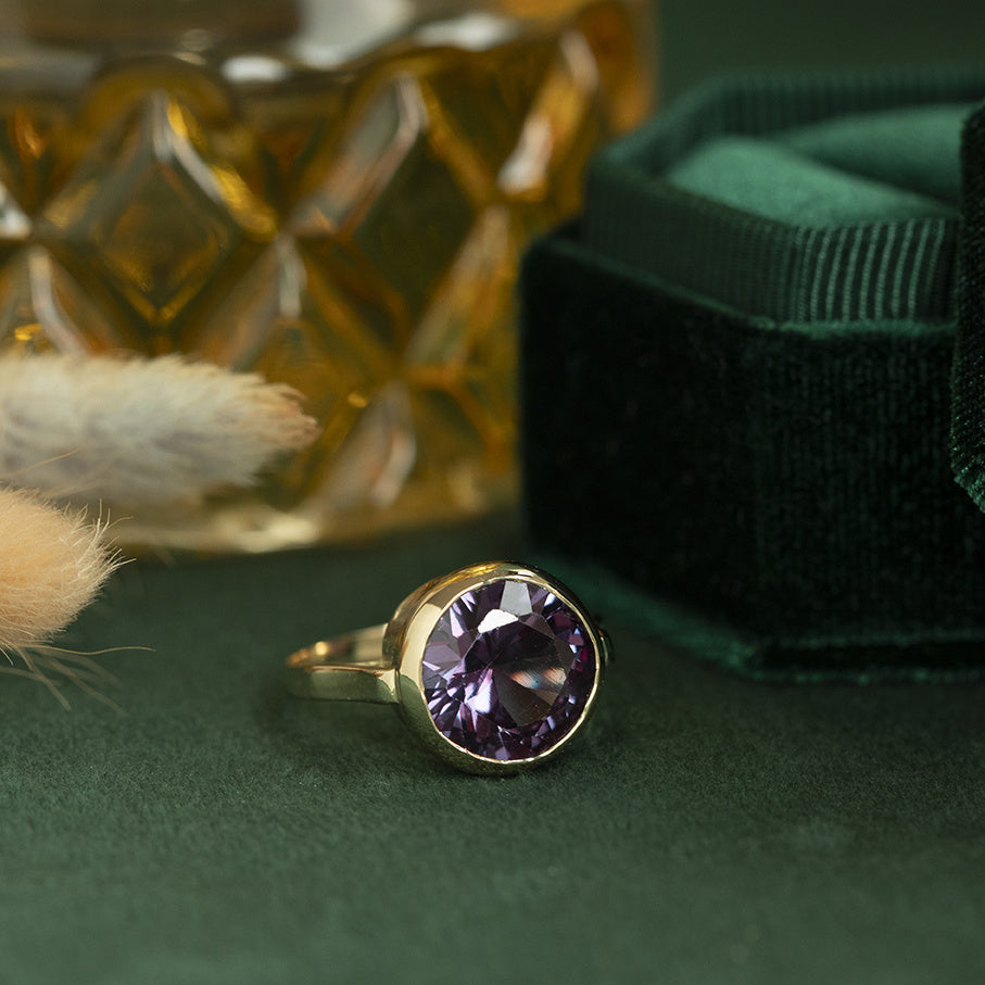 14 kt vintage gold ring with sapphire