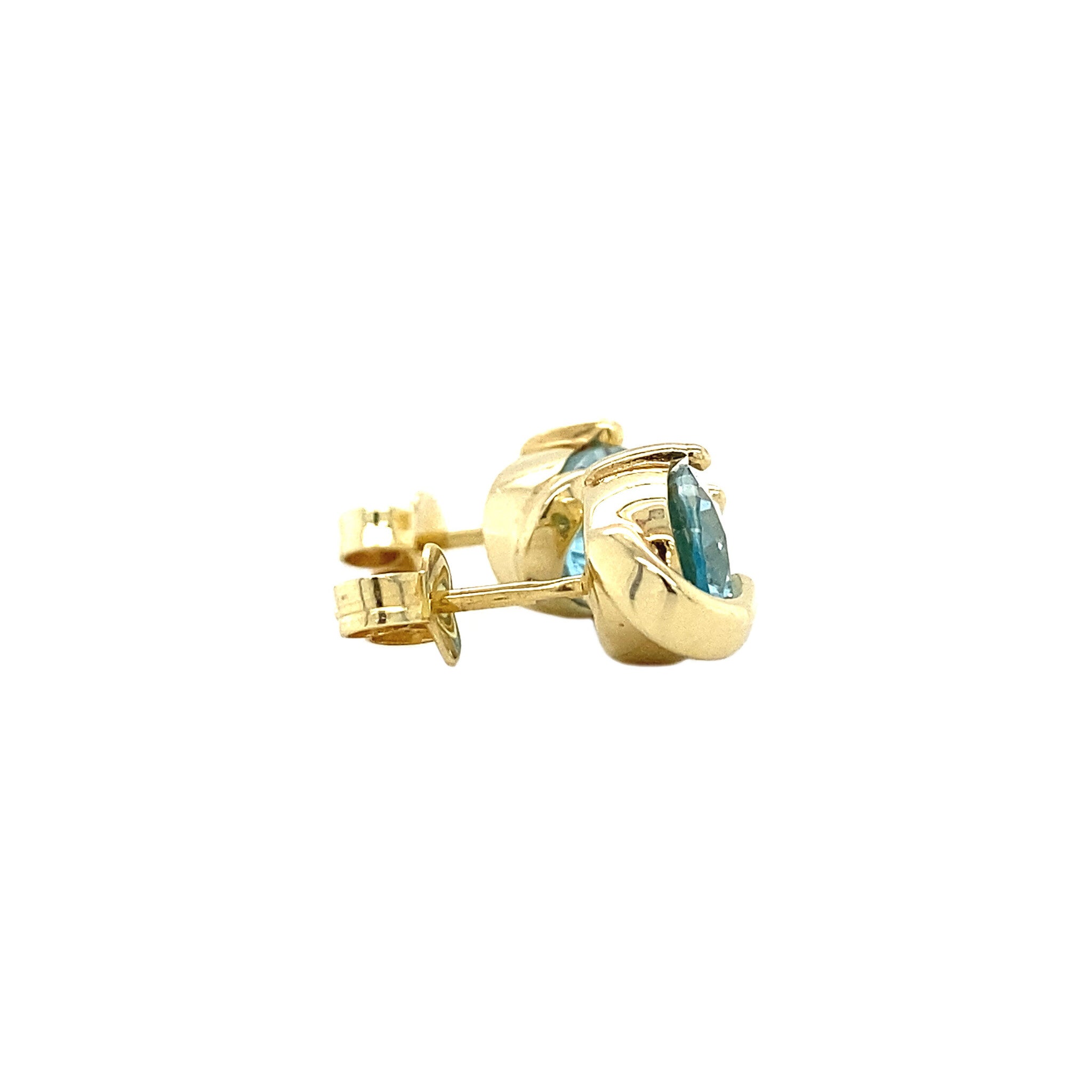 14 kt gold stud earrings with spinel