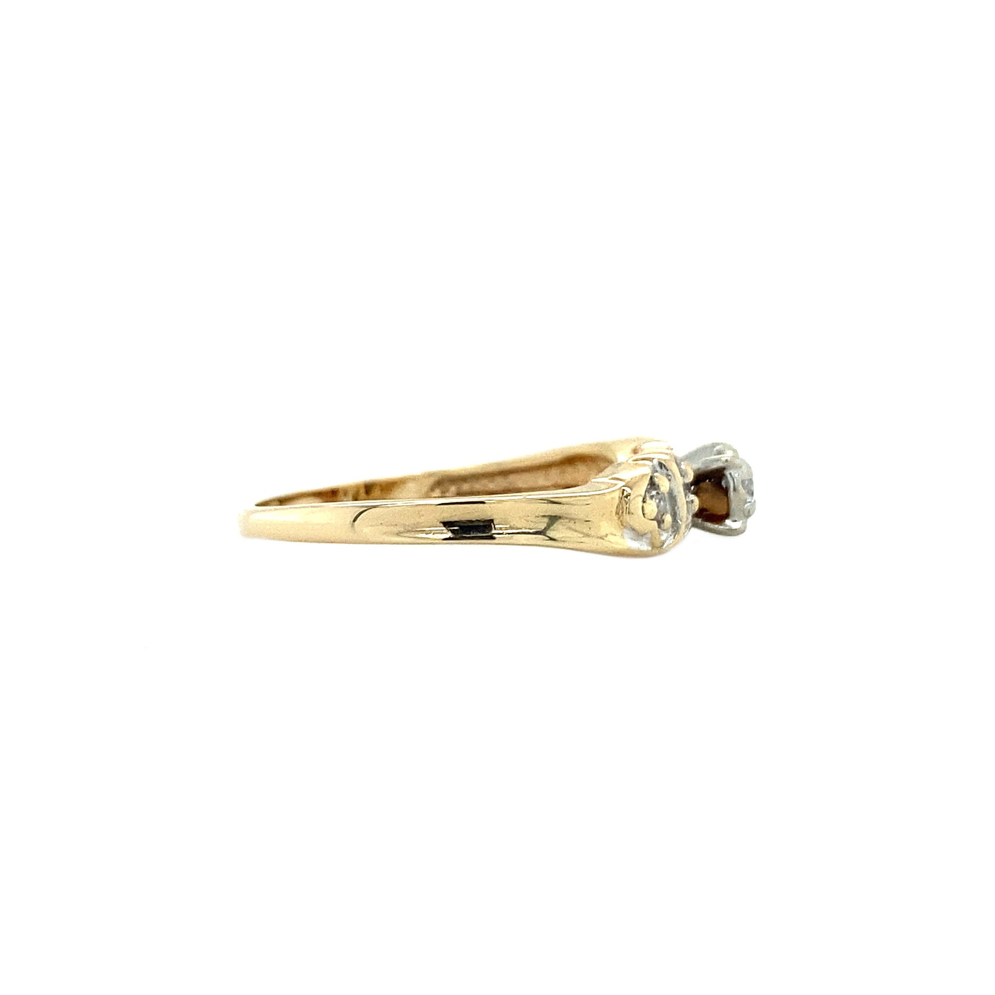 Bicolour ring with diamond, 10 kt