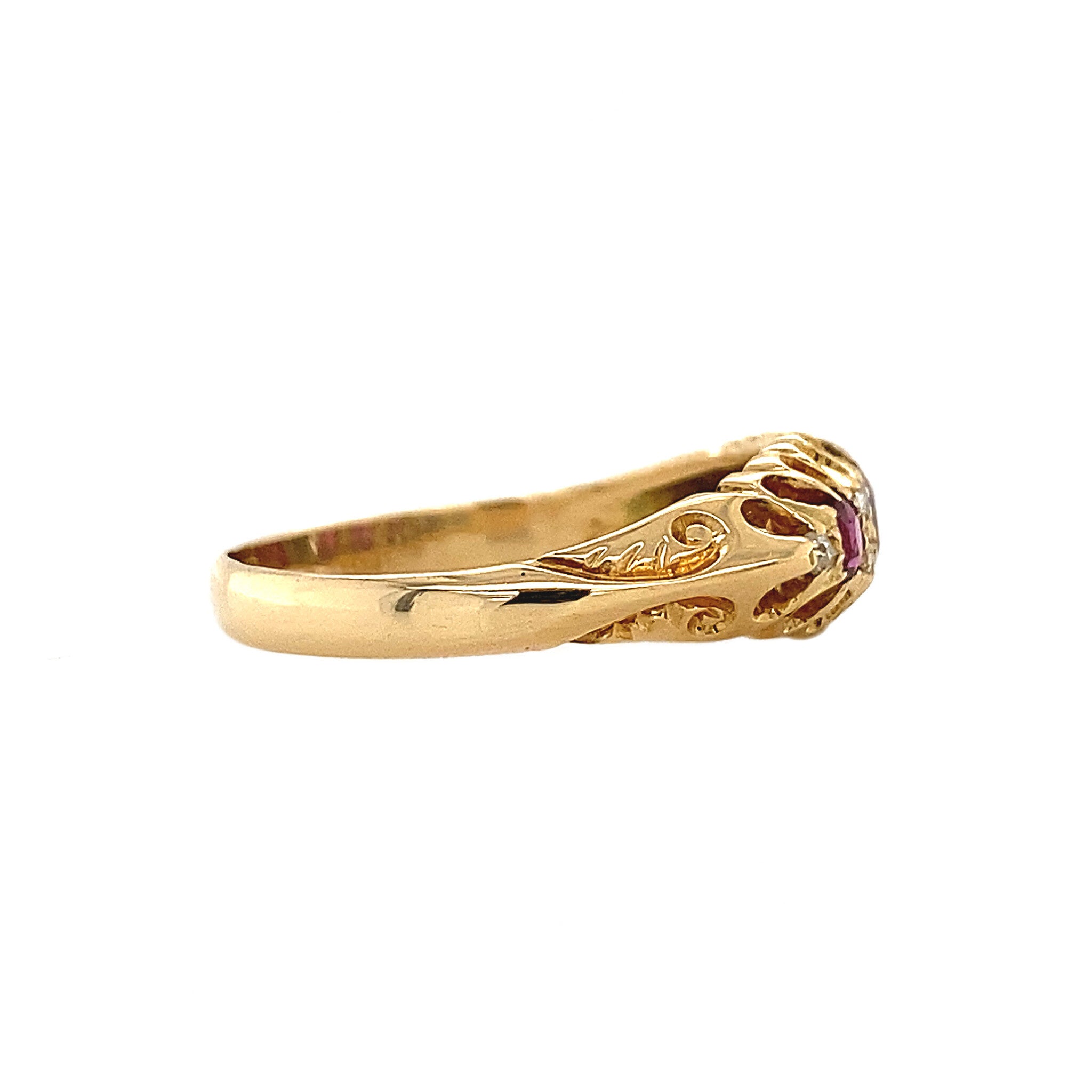 Gold ring with ruby and diamond 18 krt