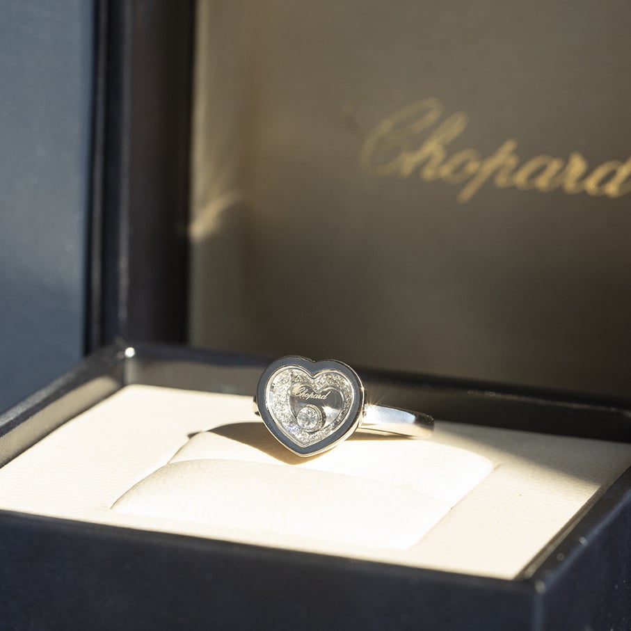 Vintage white-gold Chopard Happy Diamonds ring with diamond, 18 kt