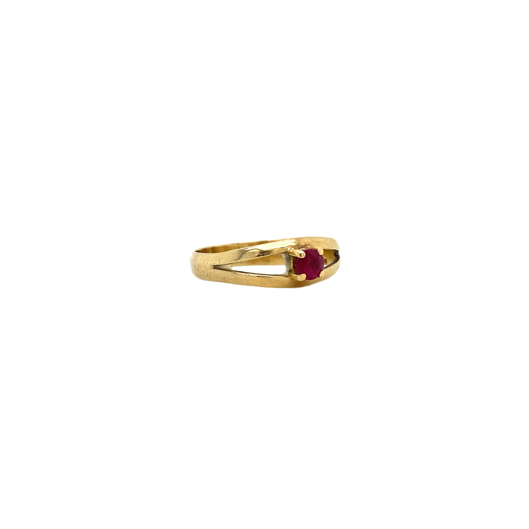 Gouden ring met robijn 18 krt
