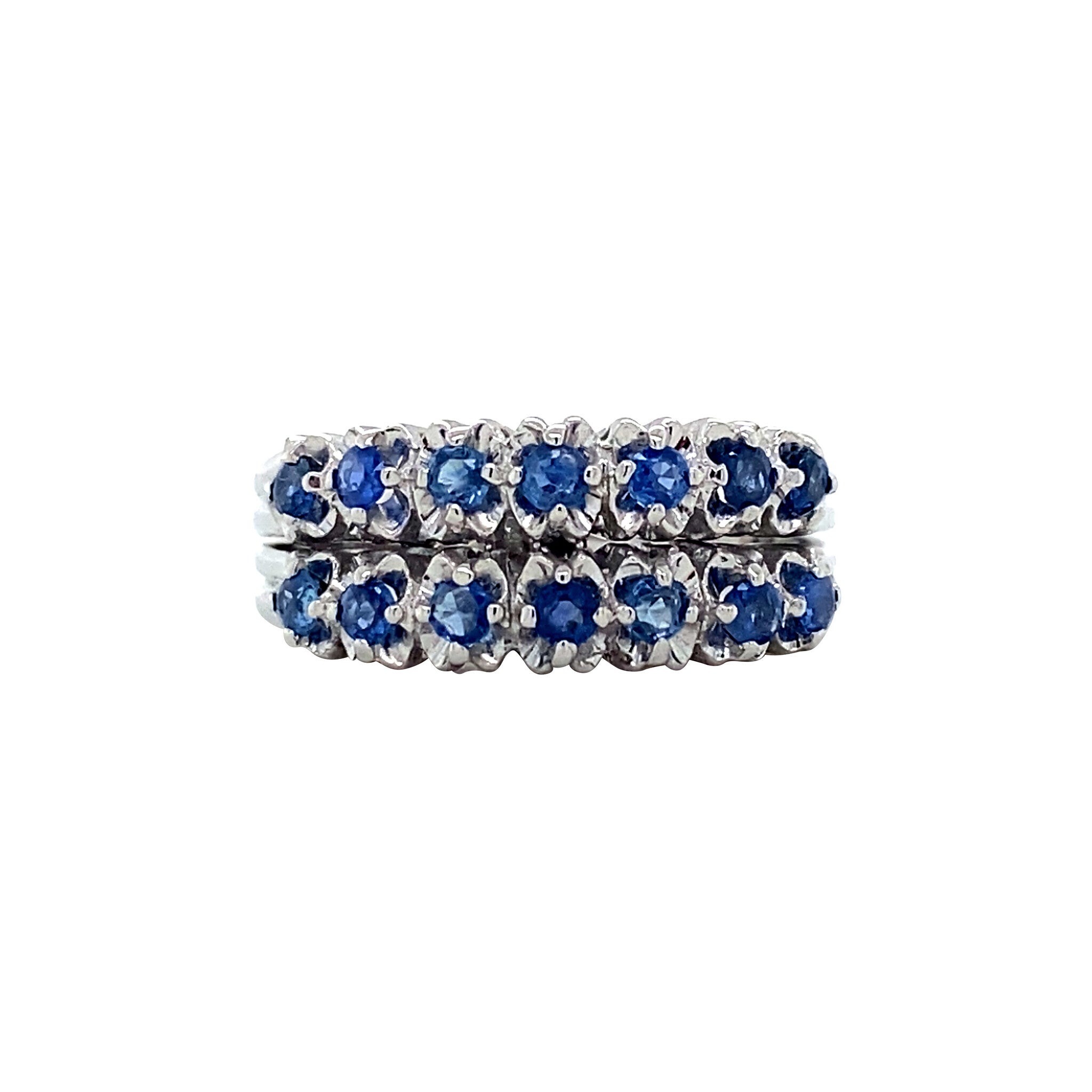White gold ring with sapphire 18 krt