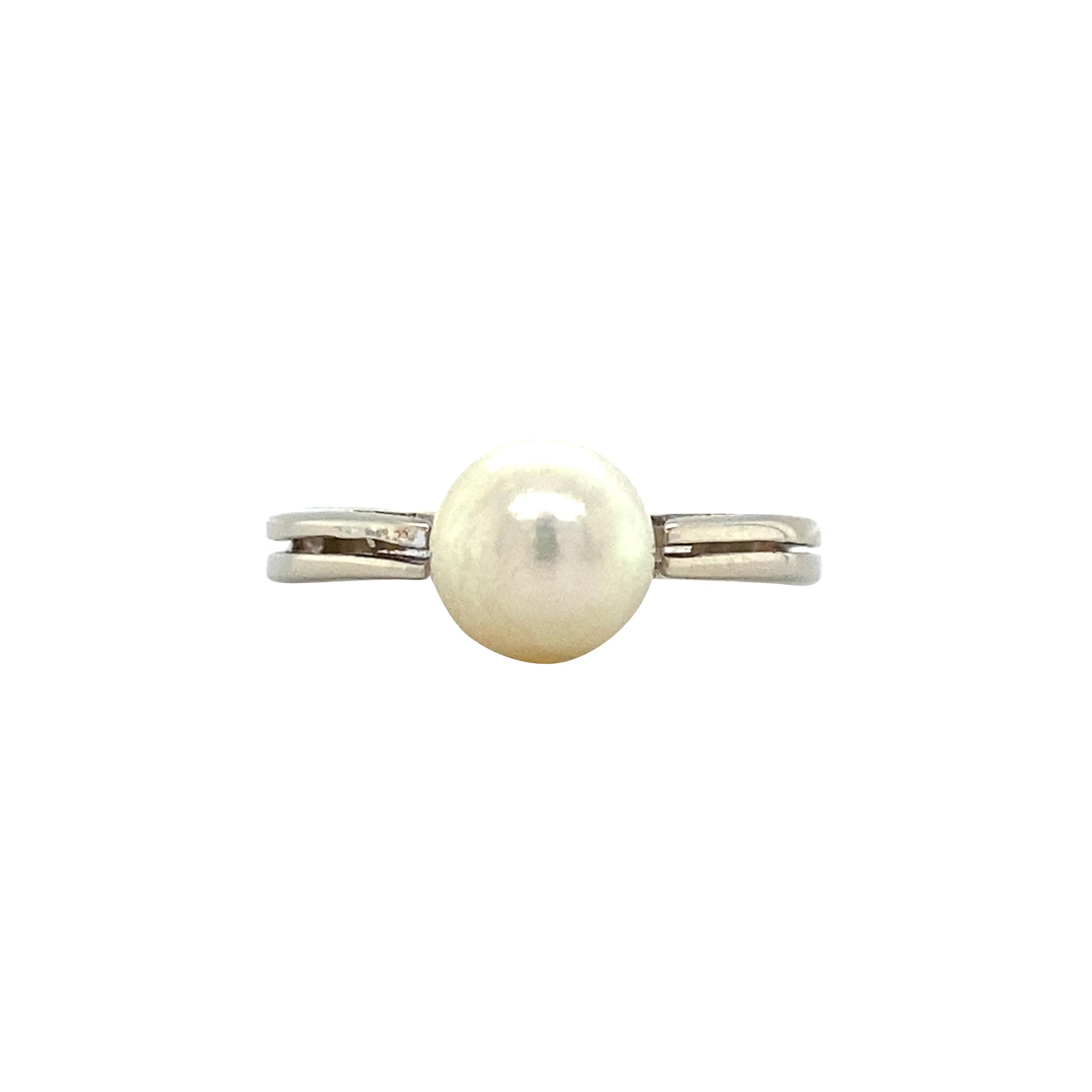 White gold vintage ring with pearl 14 kt