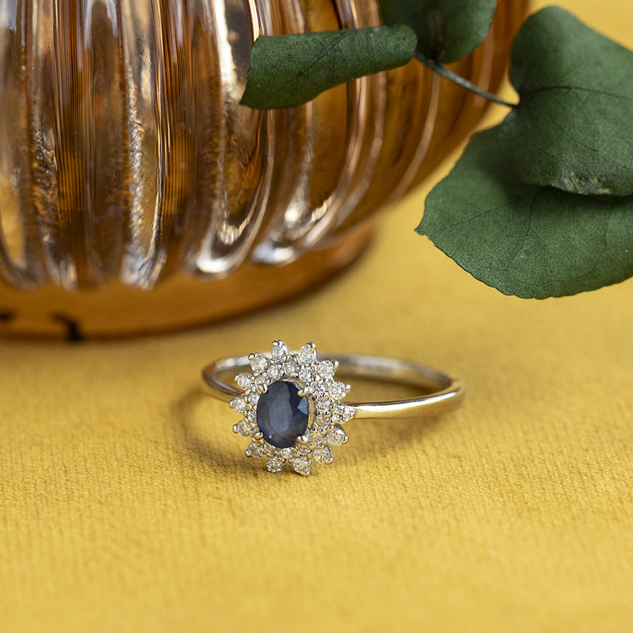 Vintage 14 kt white gold double halo ring with sapphire and diamond