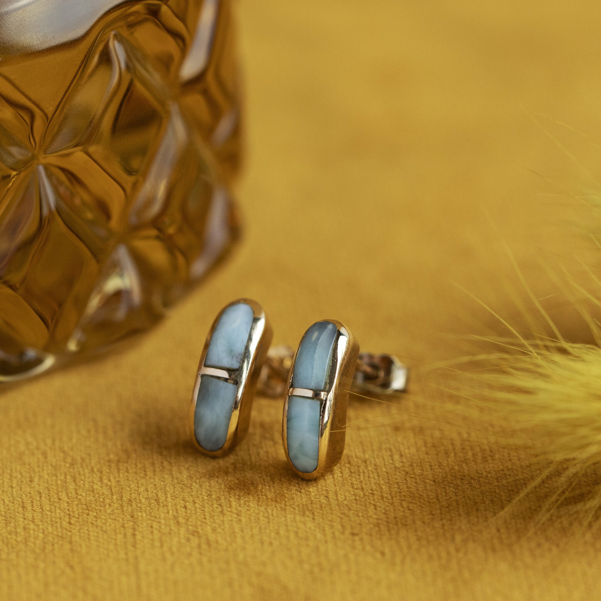 14 kt gold stud earrings with epoxy