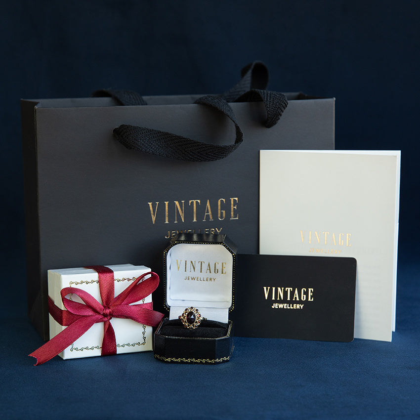 Gouden vintage ring met granaat 14 kt