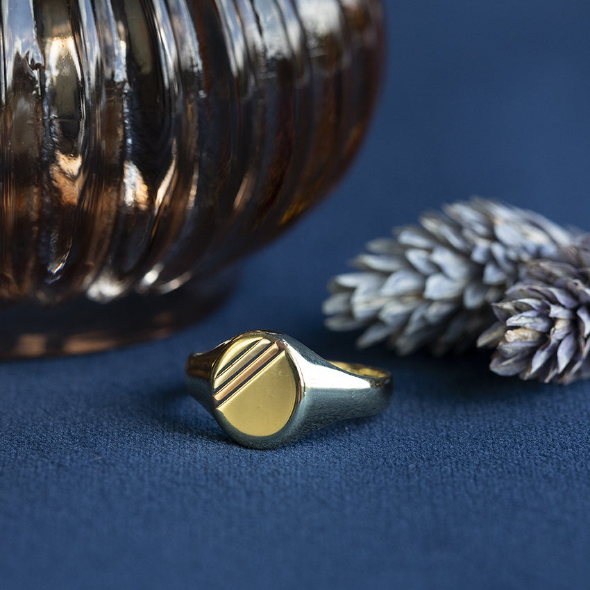 Vintage tricolour gold signet ring 14 kt