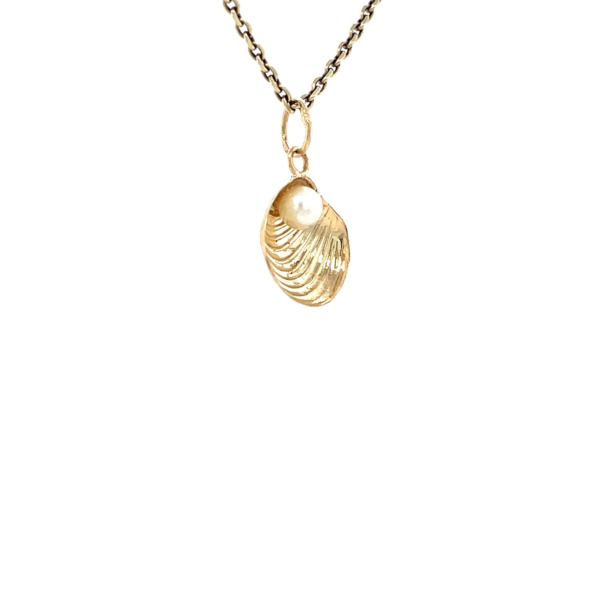 Gouden vintage schelp hanger met parel 14 krt