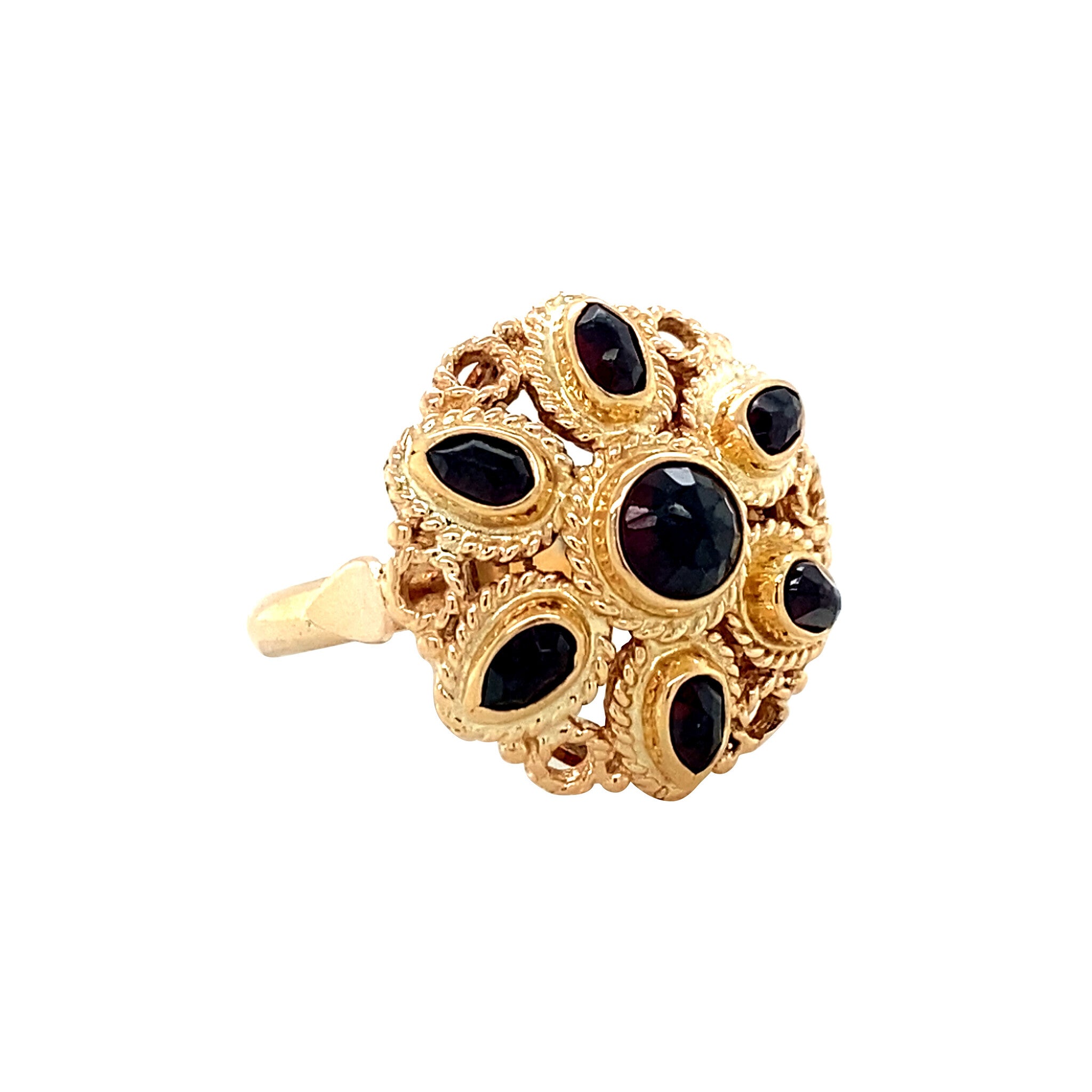 Vintage gold ring with garnet, 14 kt