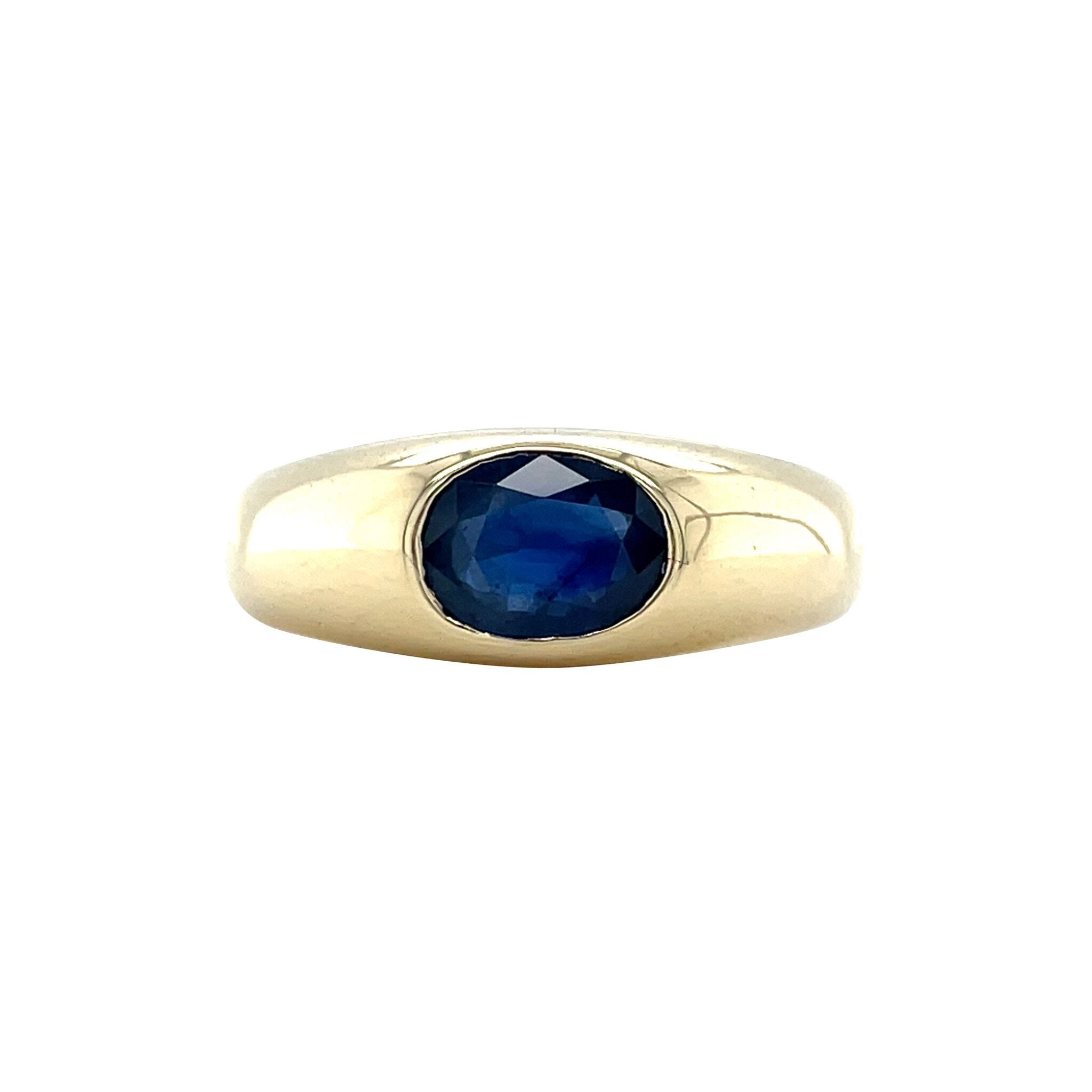 Vintage 14 kt gold ring with sapphire