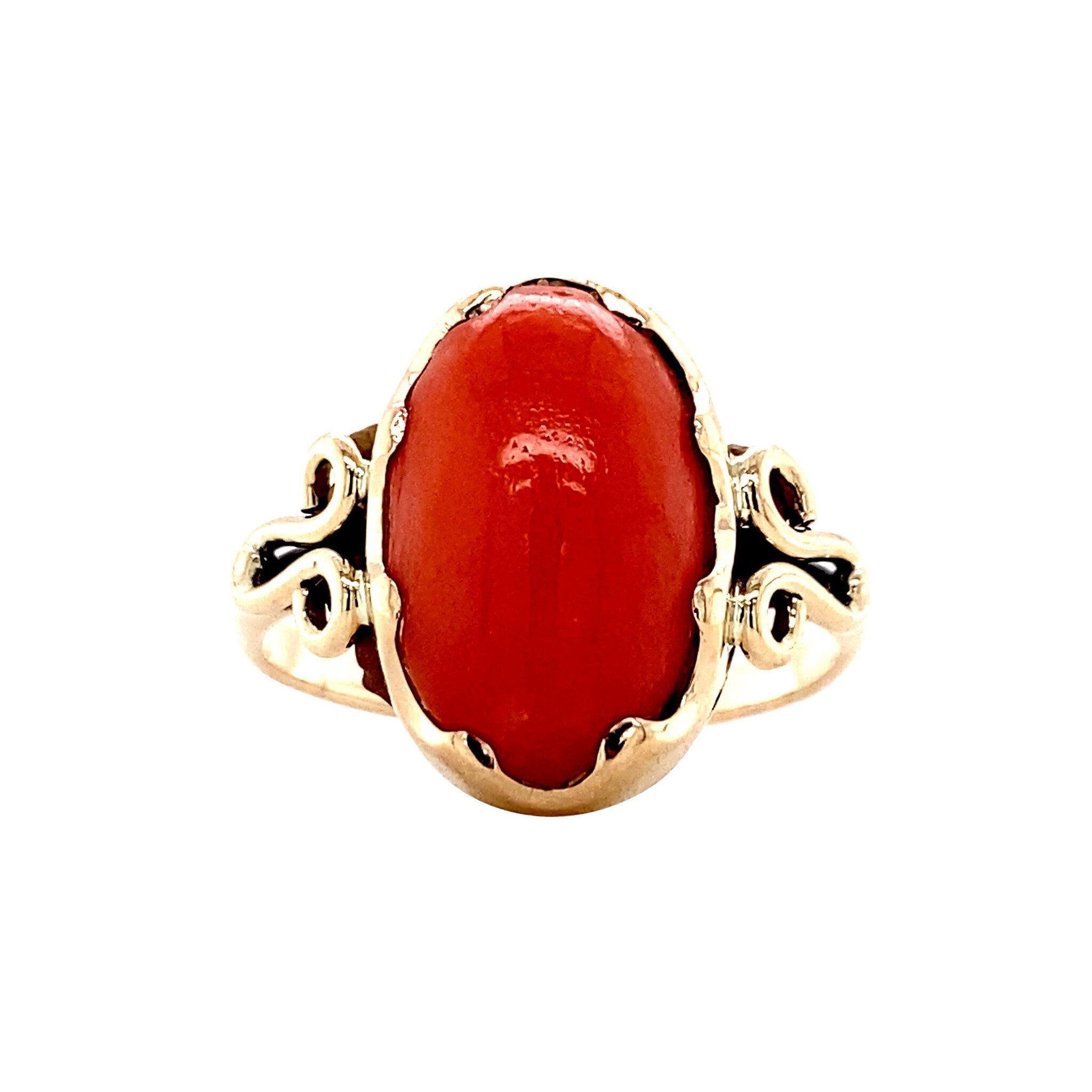 Gold ring with blood coral 14 kt