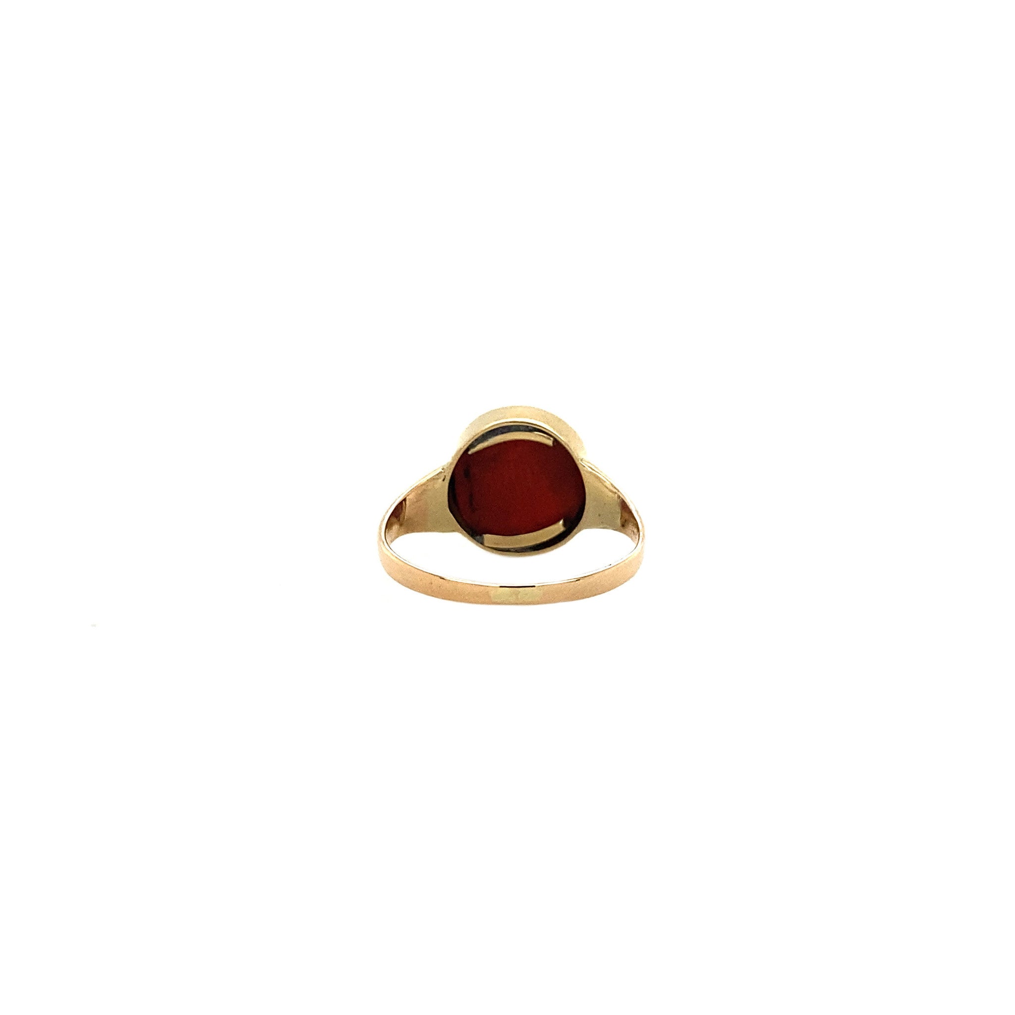 14 kt gold ring with blood coral