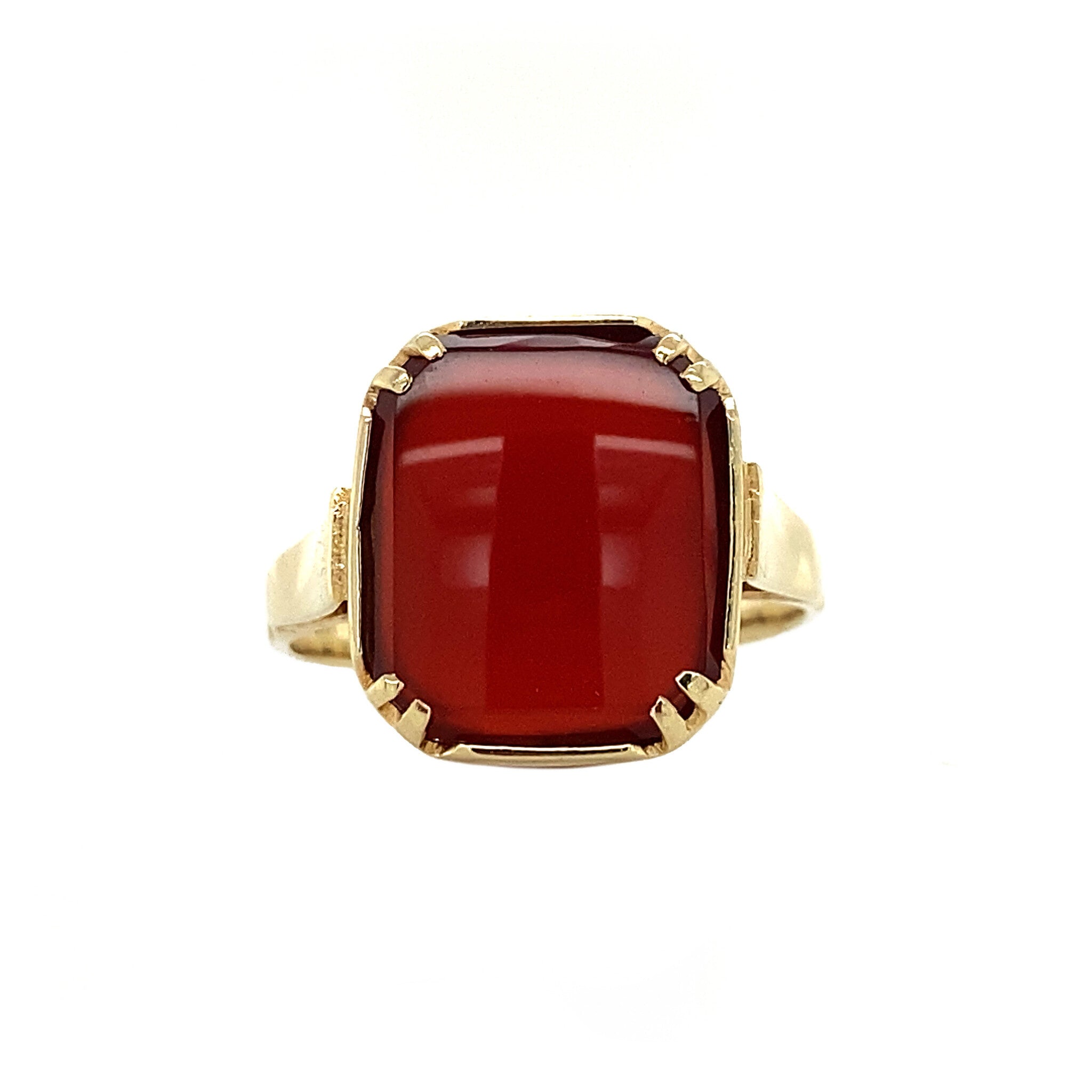 14 kt gold ring with carnelian