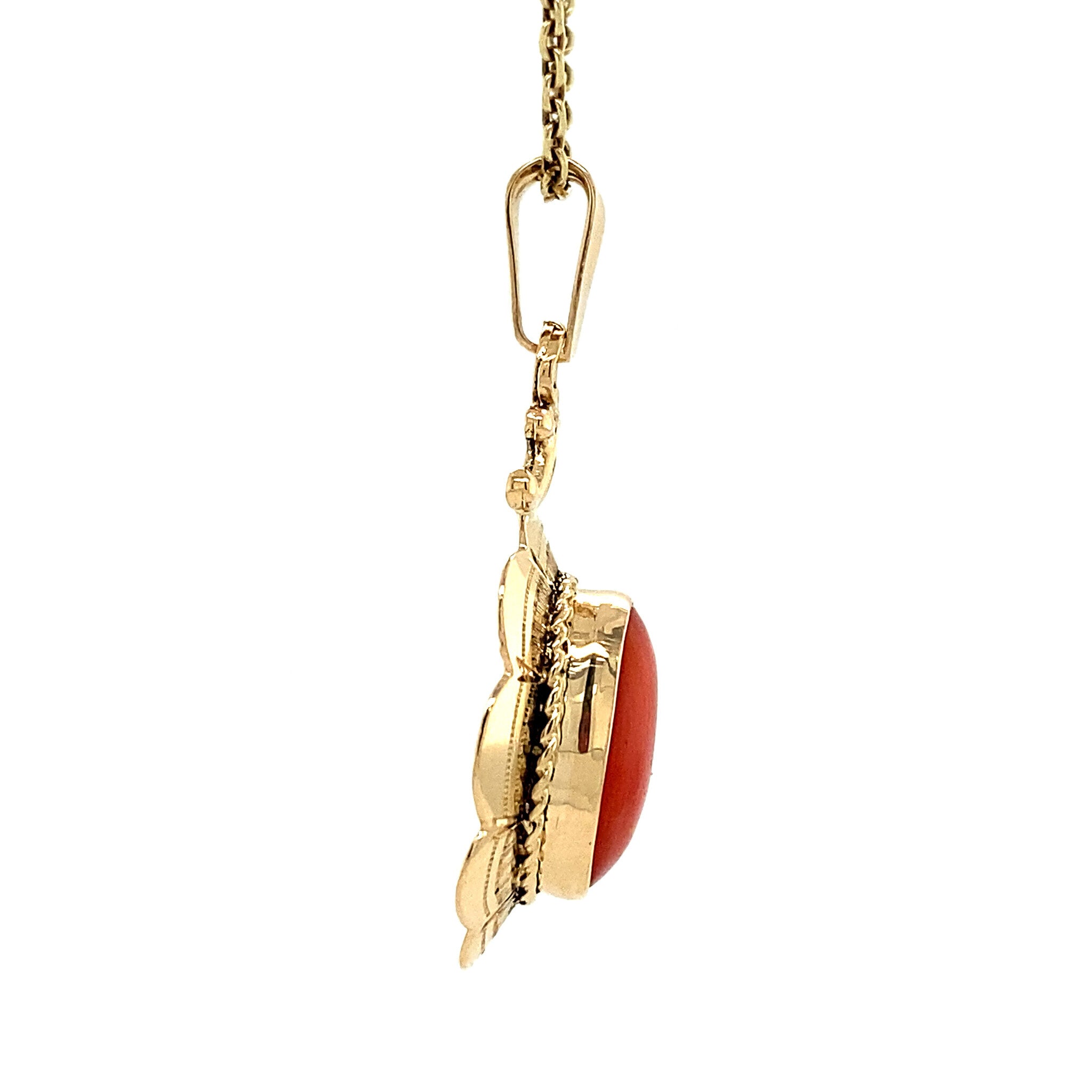 Gold pendant with blood coral 14 kt