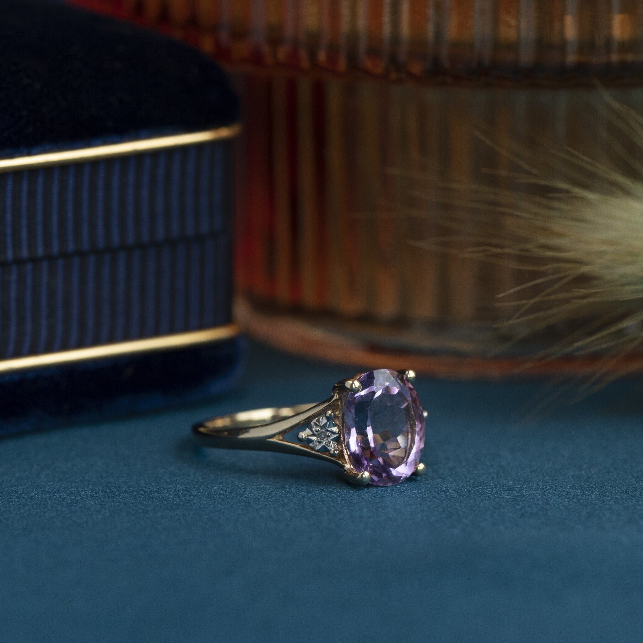 Ring met amethist en diamant 9 krt