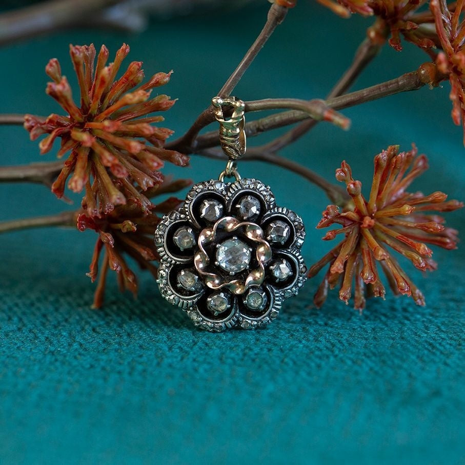 Entourage pendant with rose diamond 14 krt/925