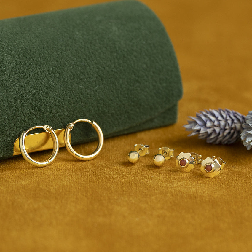 Vintage gold ball stud earrings 14 kt