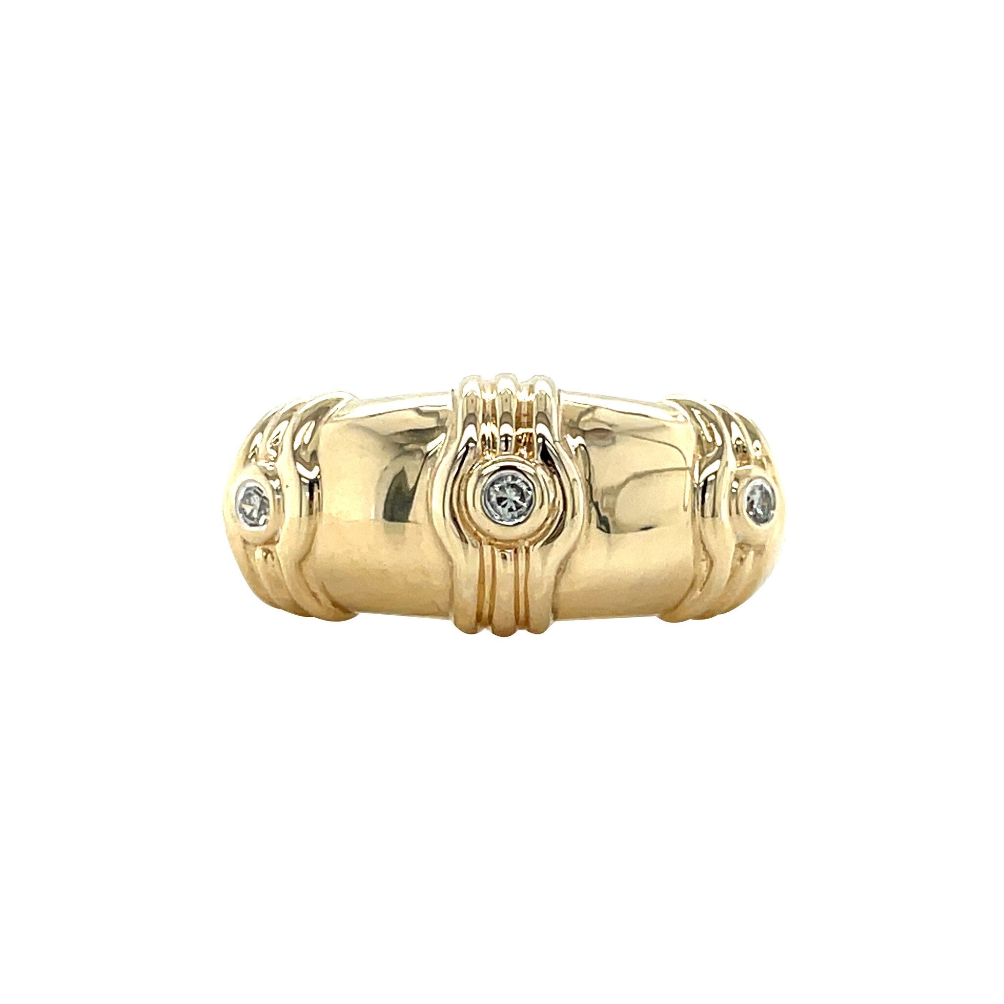 Vintage 14 kt gold ring with a diamond