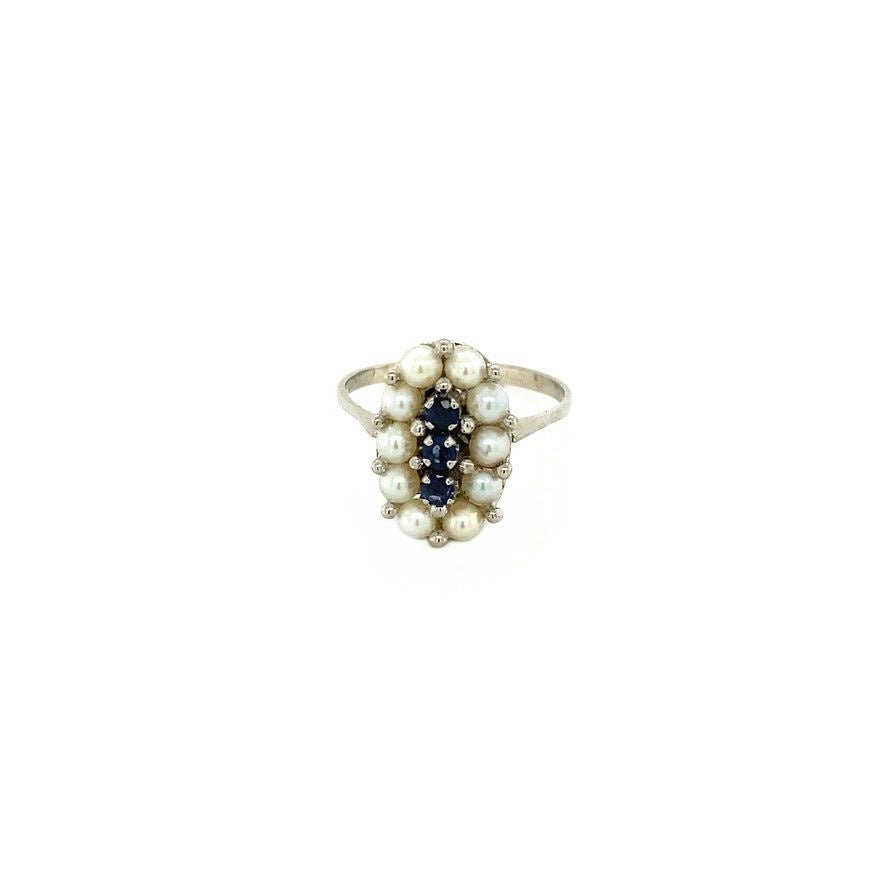 Witgouden ring met saffier en parel 14 krt