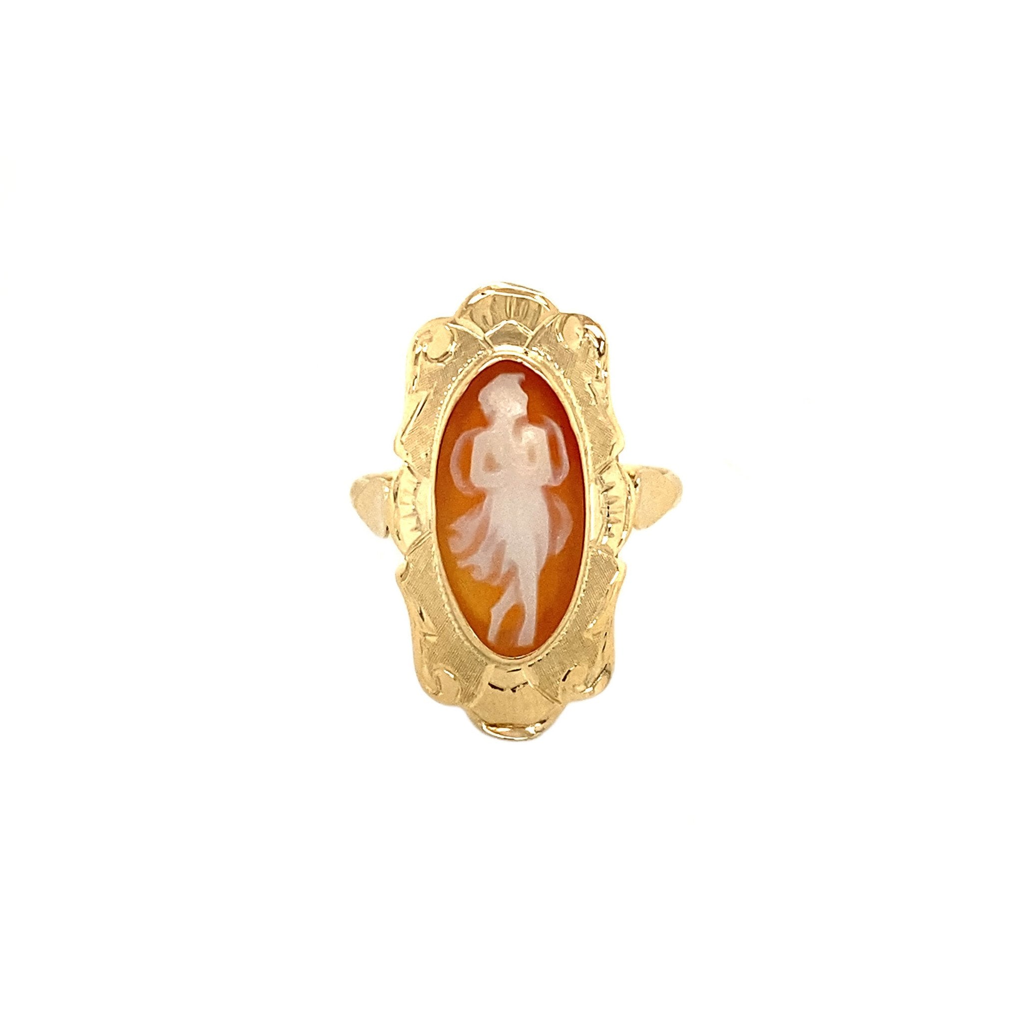 14 kt gold ring with a cameo