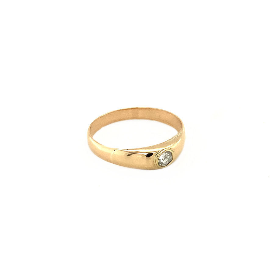 14 kt rose-gold pinky ring with rose diamond