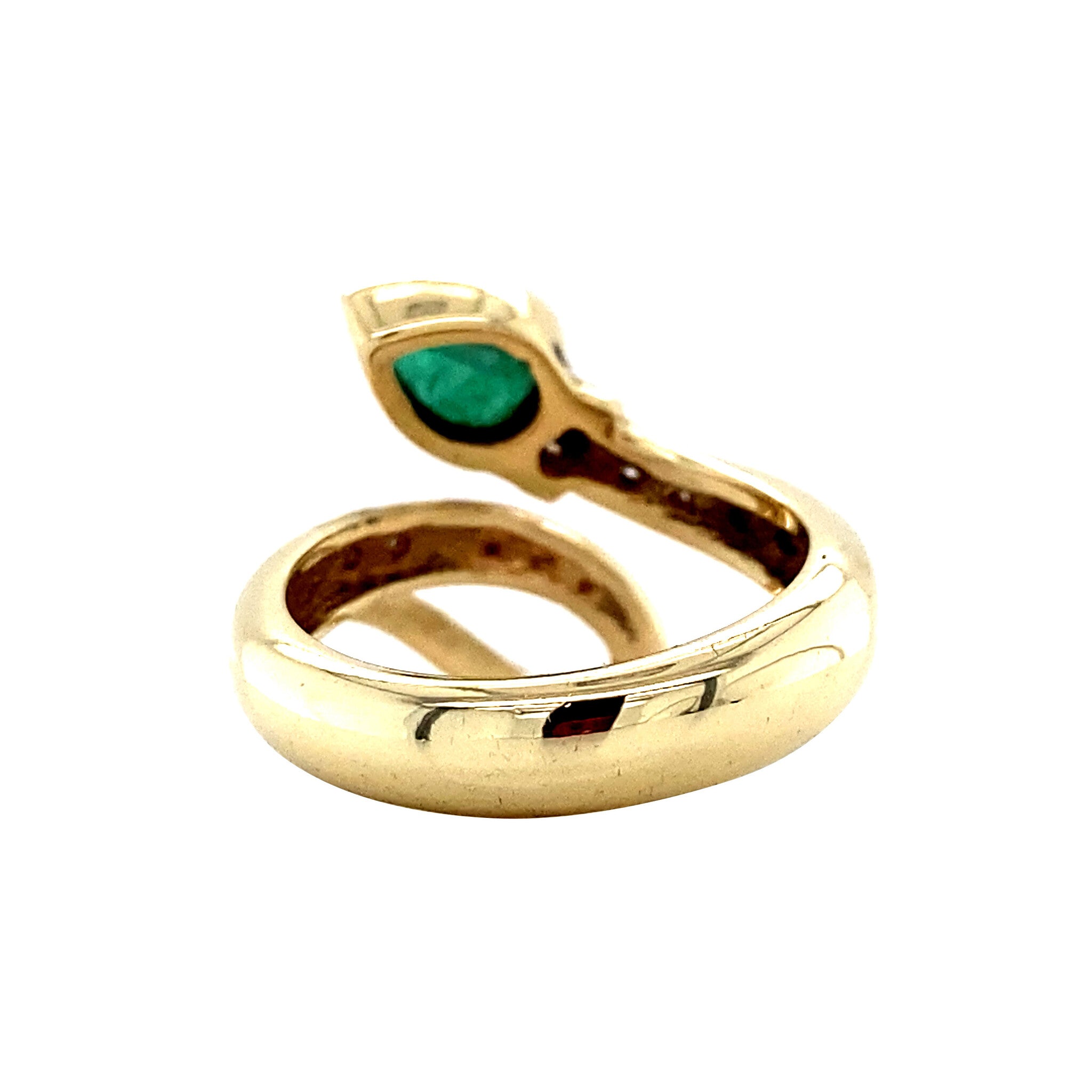 14 kt gold ring with emerald and diamond