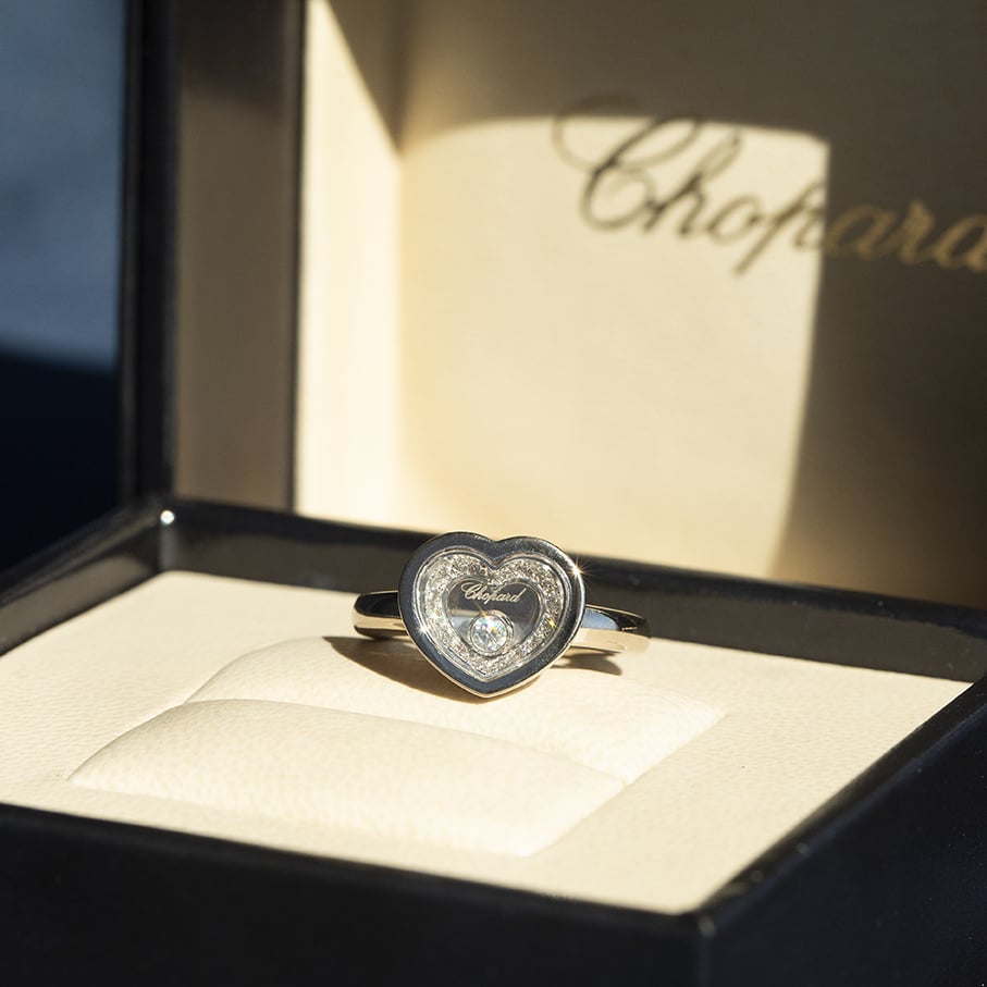 Vintage white-gold Chopard Happy Diamonds ring with diamond, 18 kt