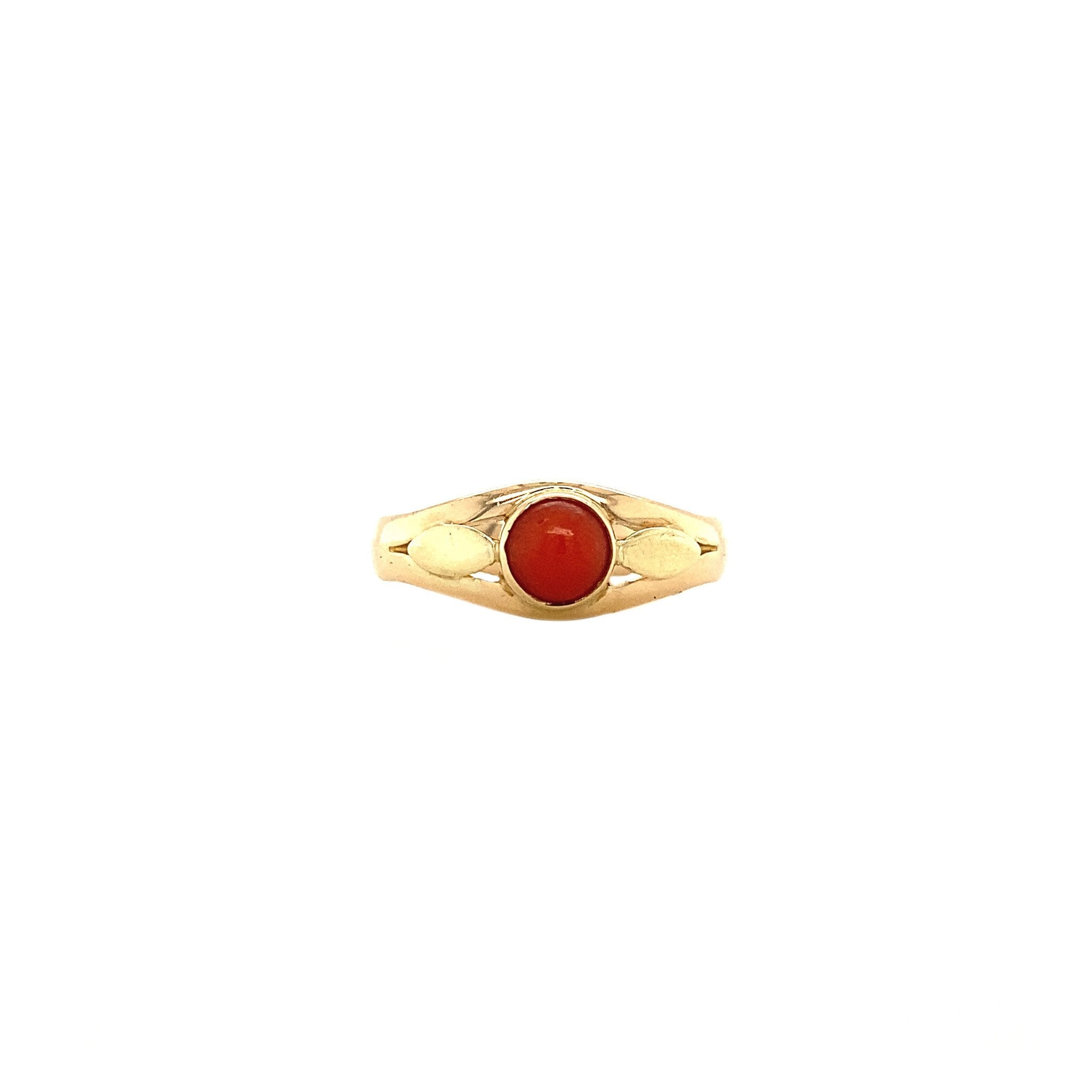 Gold ring with blood coral, 14 kt