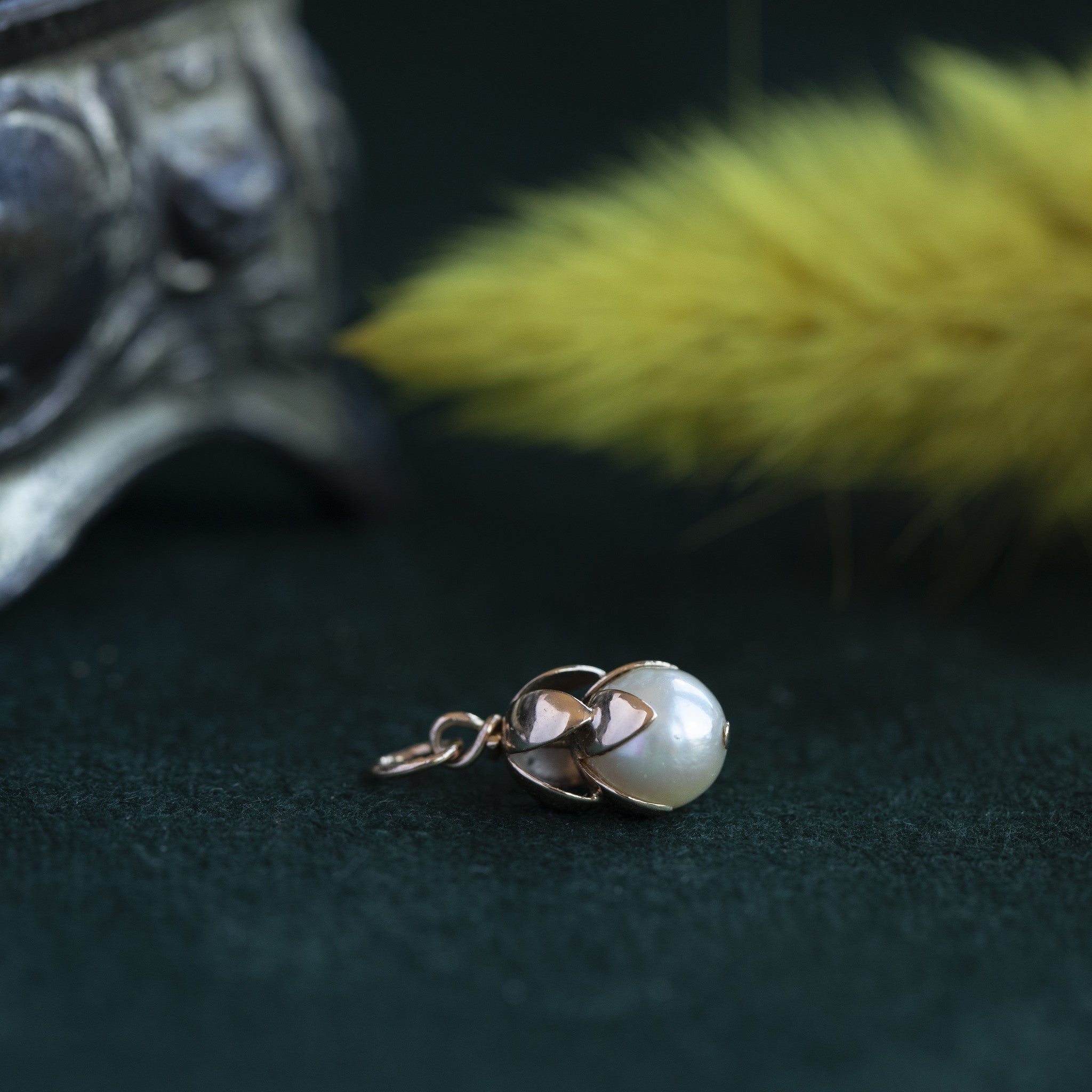 Rose gold pendant with pearl, 14 kt