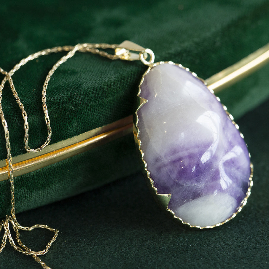 Gouden hanger met amethist kwarts 14 krt