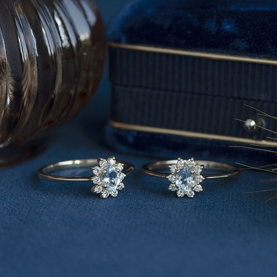 Vintage 14 kt gold entourage ring with topaz and diamond