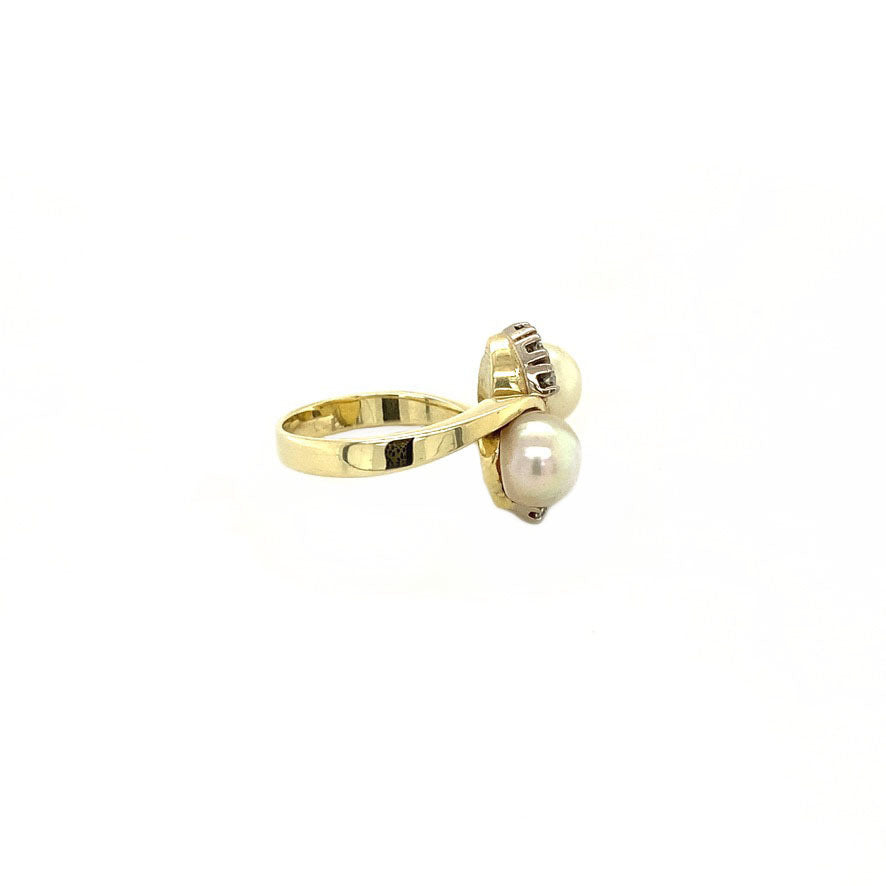 Gold ring with diamond and pearl 14 kt
