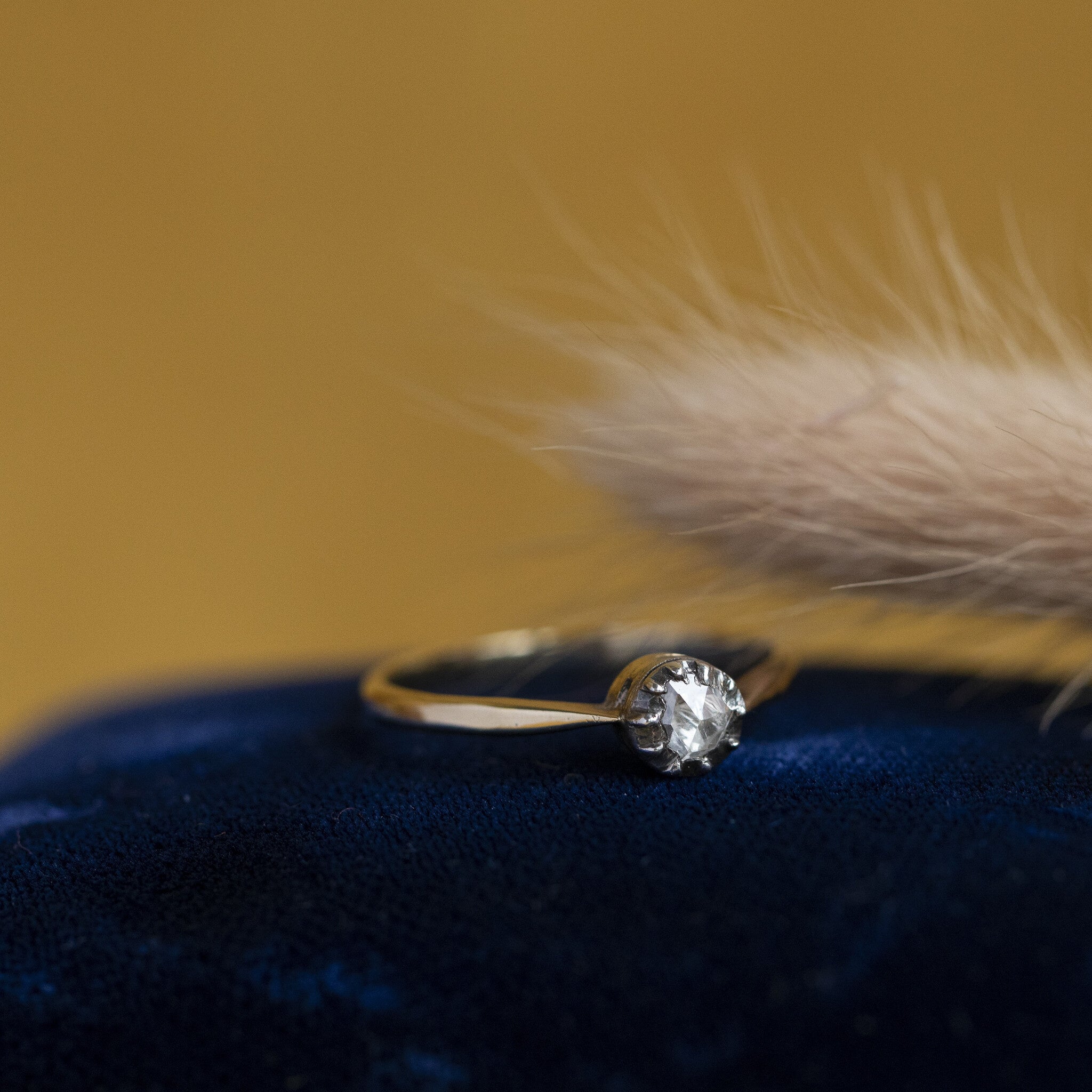 Gouden solitair ring met roosdiamant 14 krt