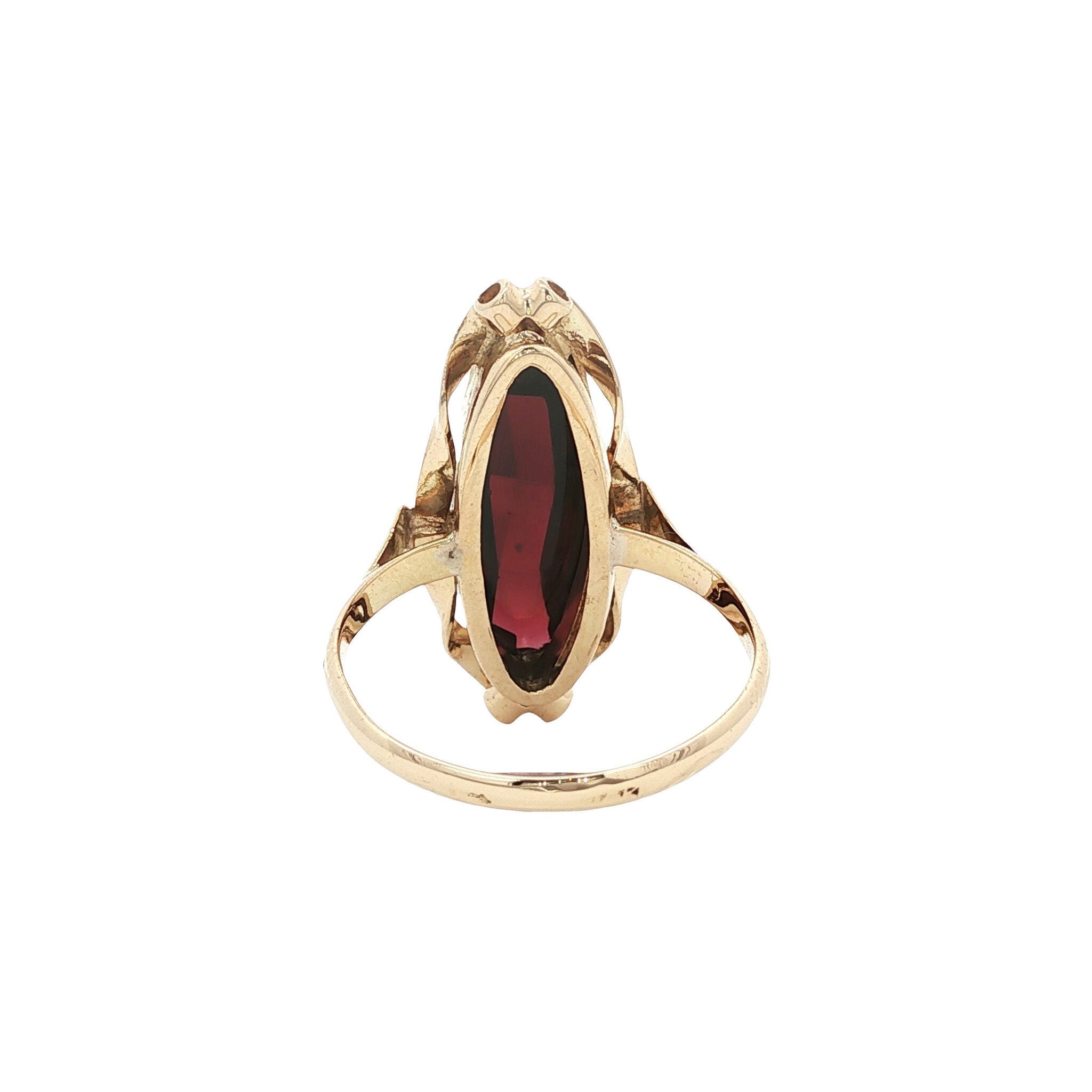 Vintage gold ring with garnet, 14 kt