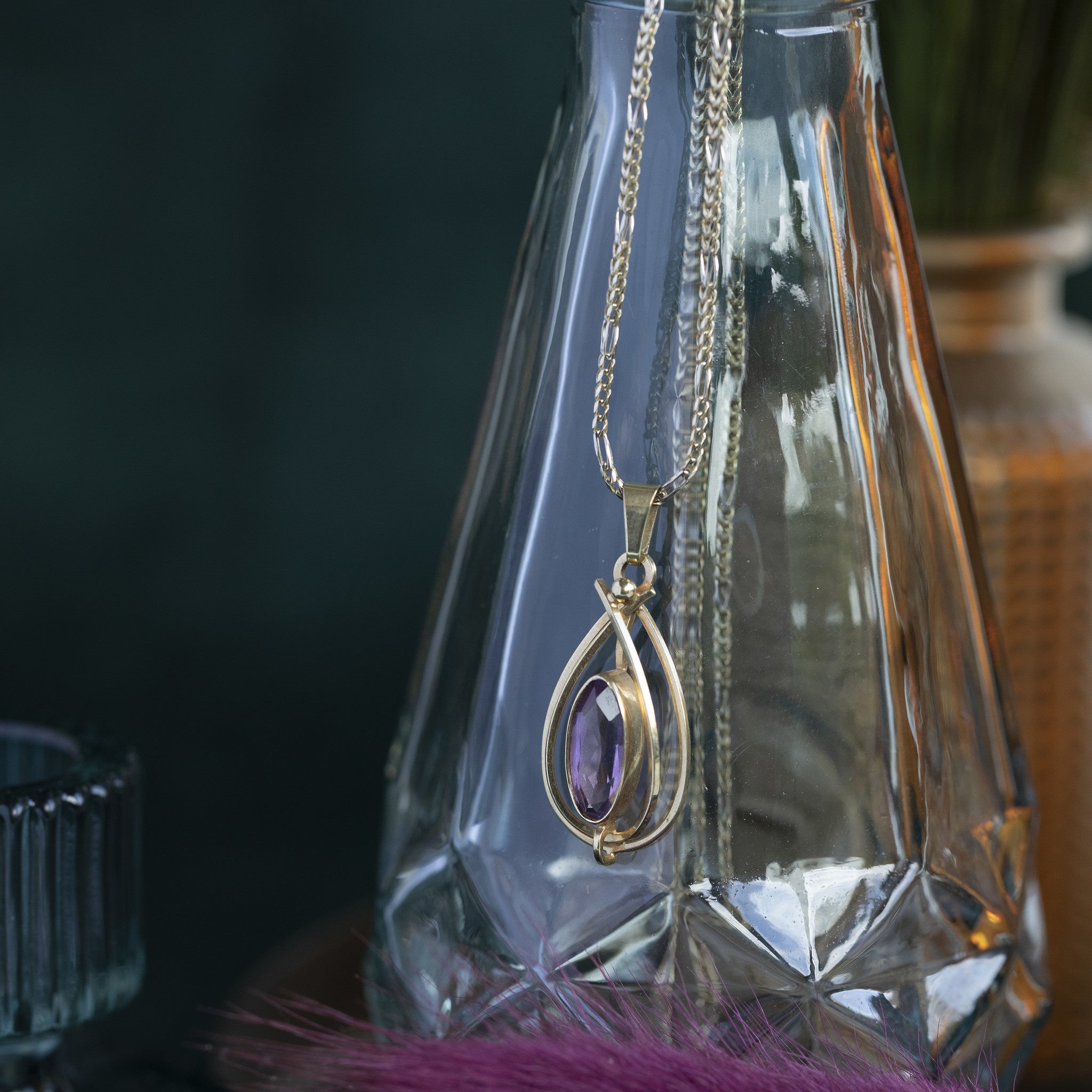 Pendant with amethyst, 8 kt
