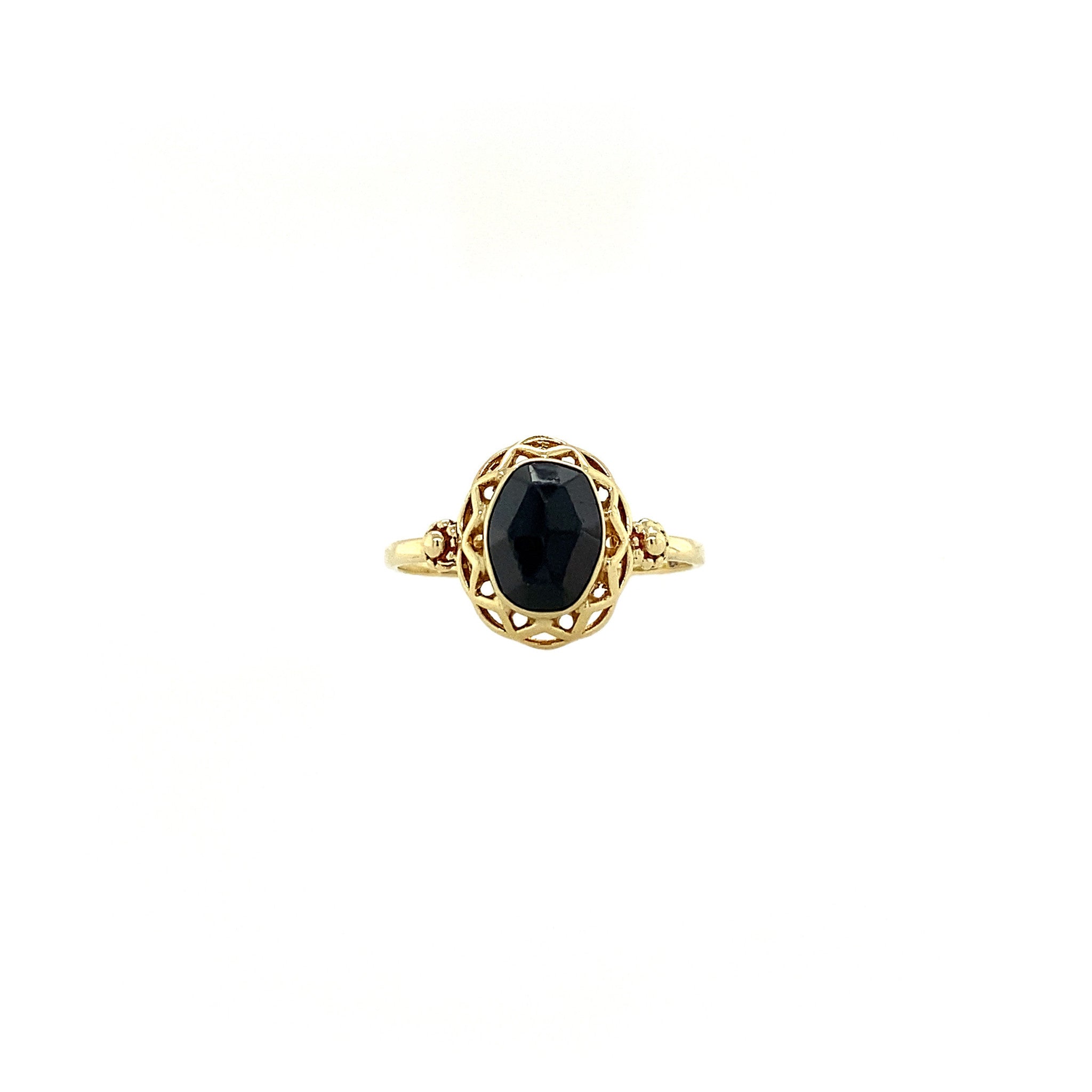 14 kt gold ring with garnet