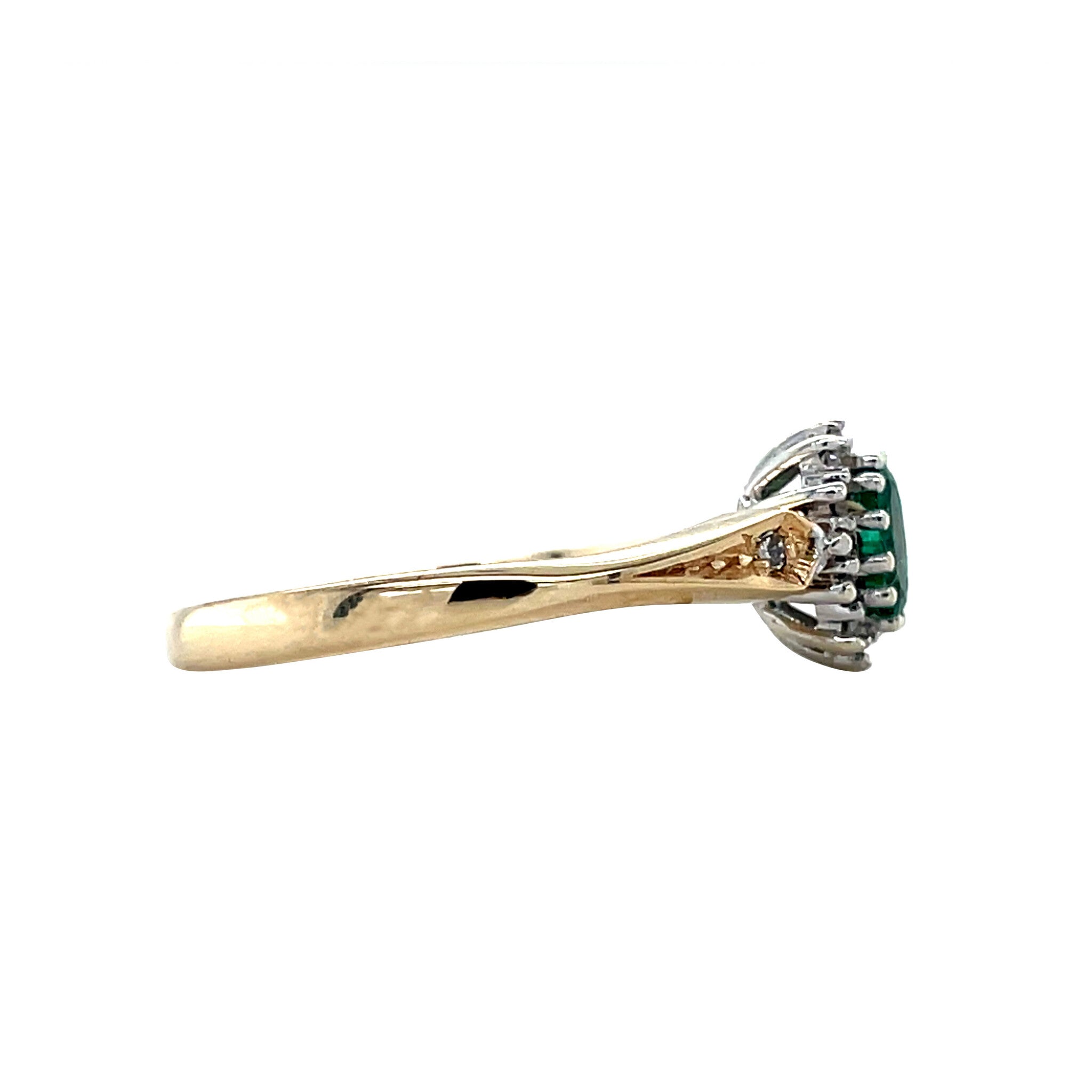 Entourage ring with emerald and diamond 9 carat