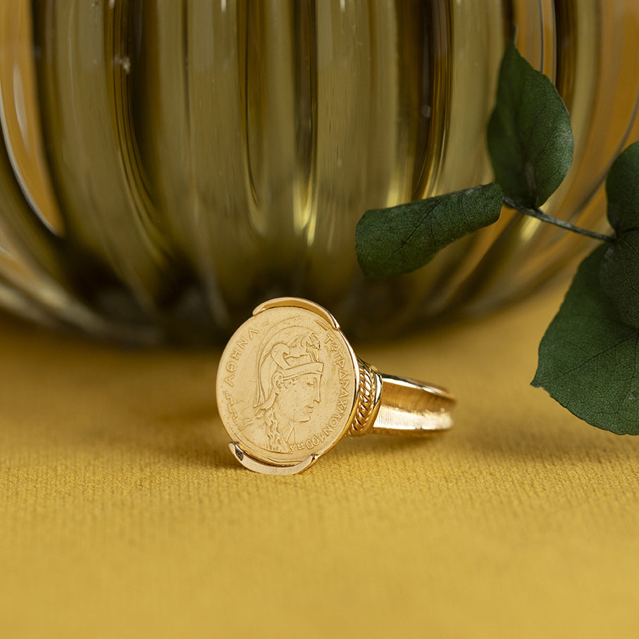 Vintage 14 kt gold coin ring