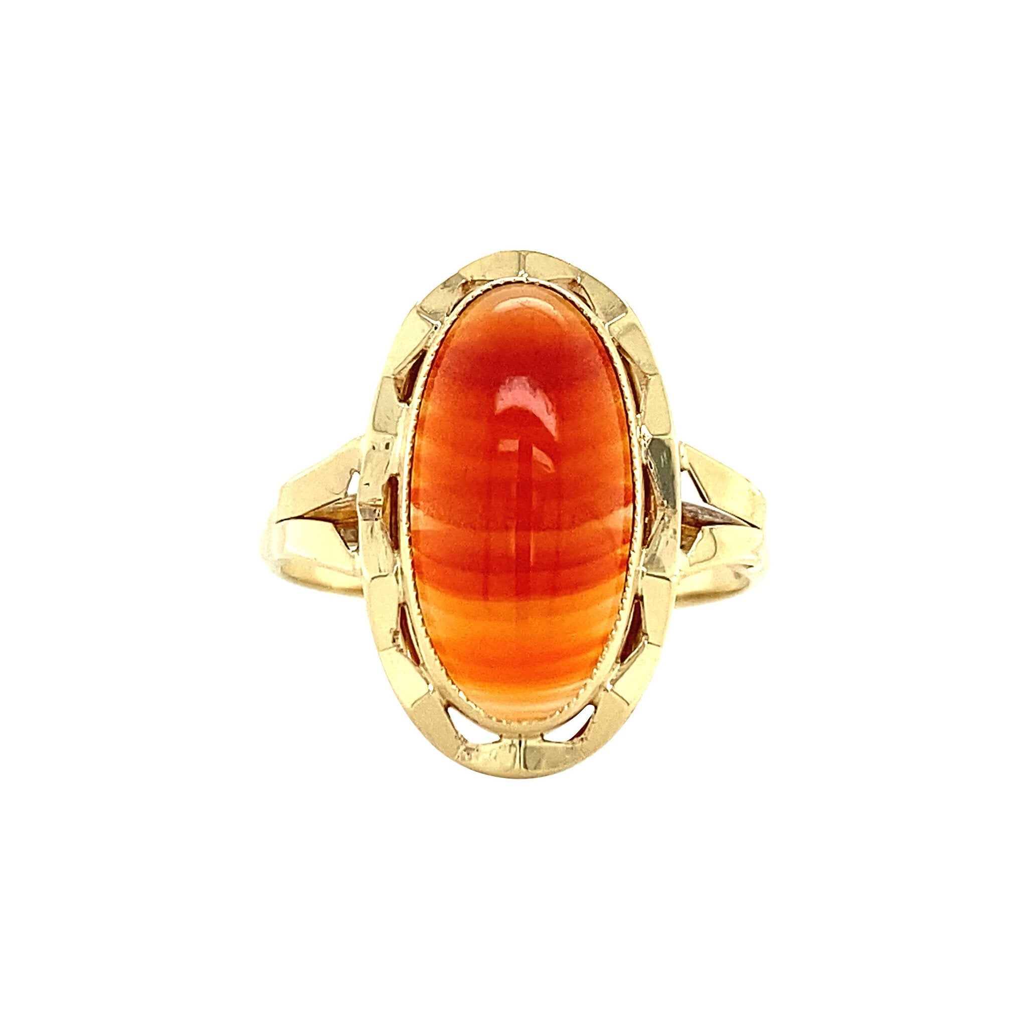 14 kt gold ring with banded agate