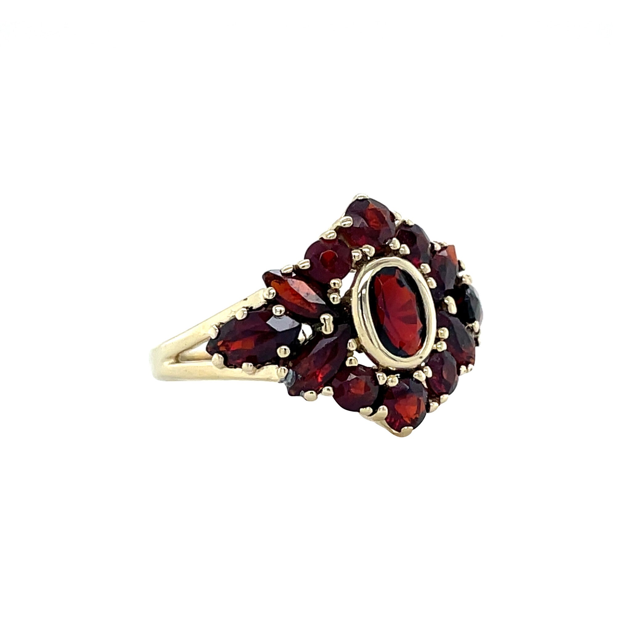 Gouden vintage entourage ring met granaat 14 krt