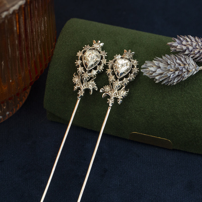 Silver vintage brooch with rose-cut diamond 835