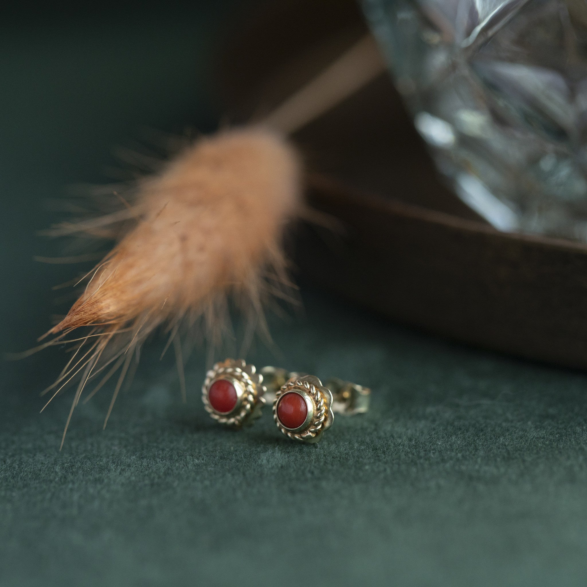 14 kt gold stud earrings with blood coral