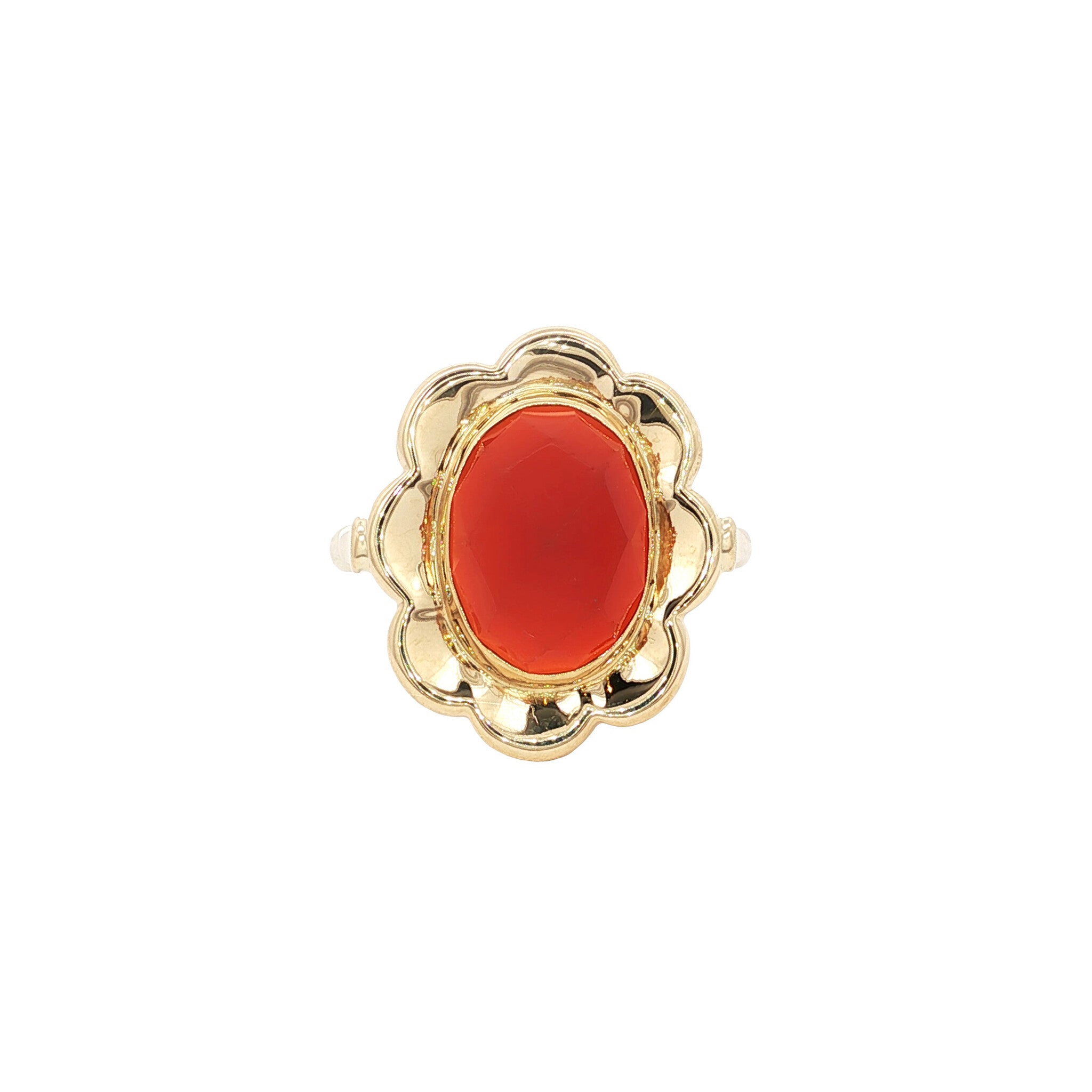 Gold vintage ring with carnelian 14 kt